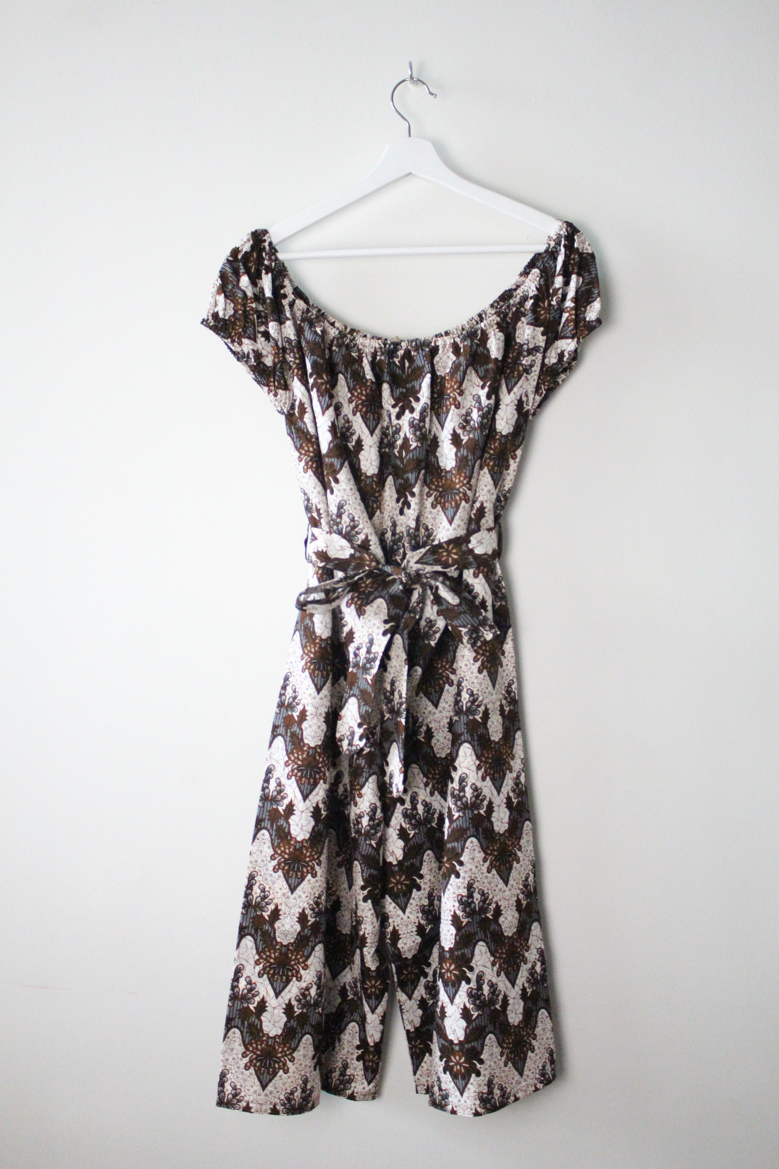 AveryDae Batik Jumpsuit (L) - Yvonne