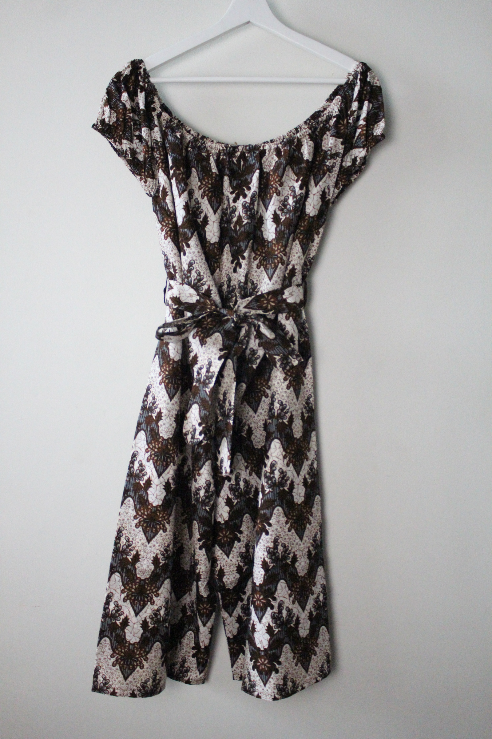 AveryDae Batik Jumpsuit (L) - Yvonne