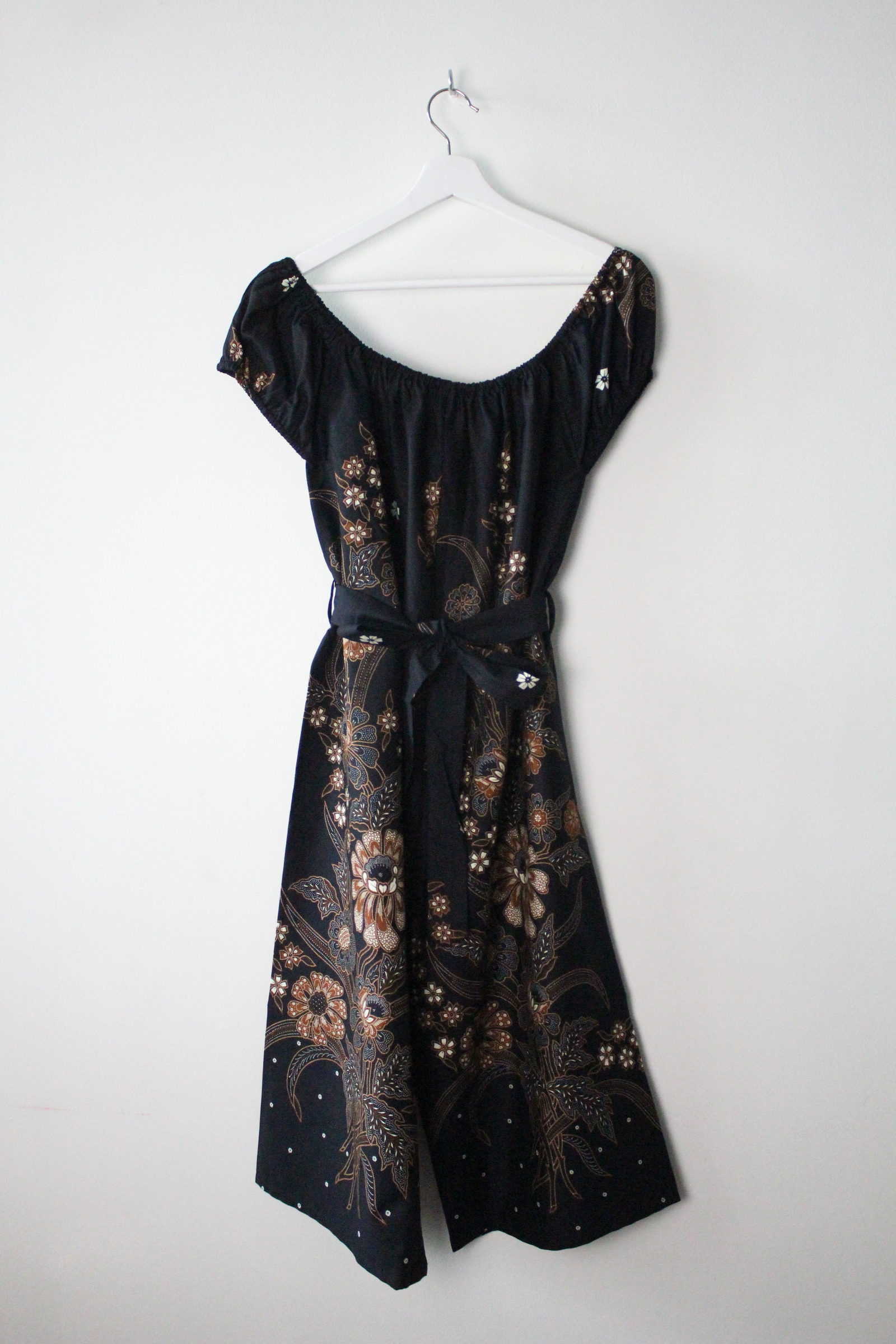 AveryDae Batik Jumpsuit (L) - Hanny