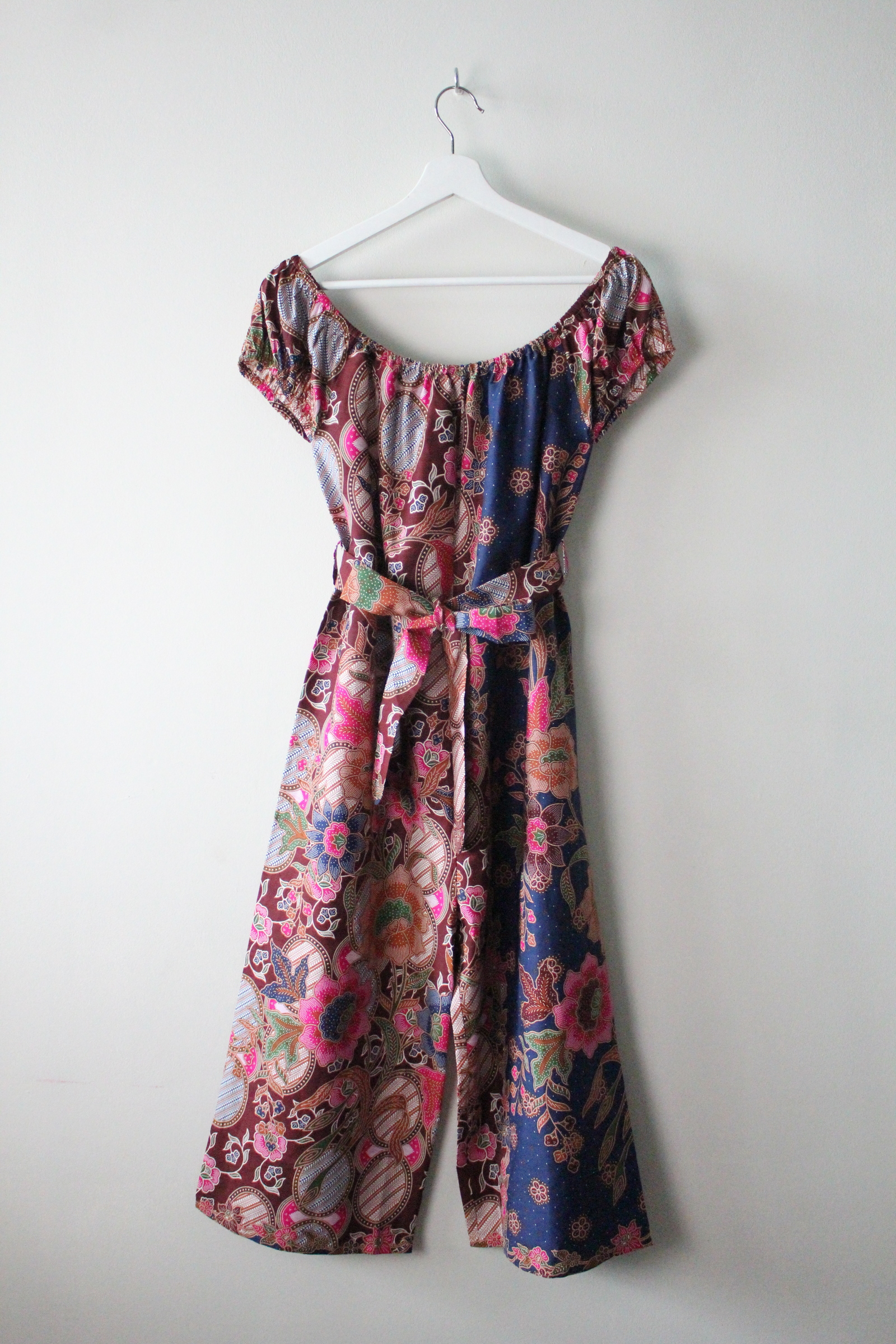 AveryDae Batik Jumpsuit - Naeji