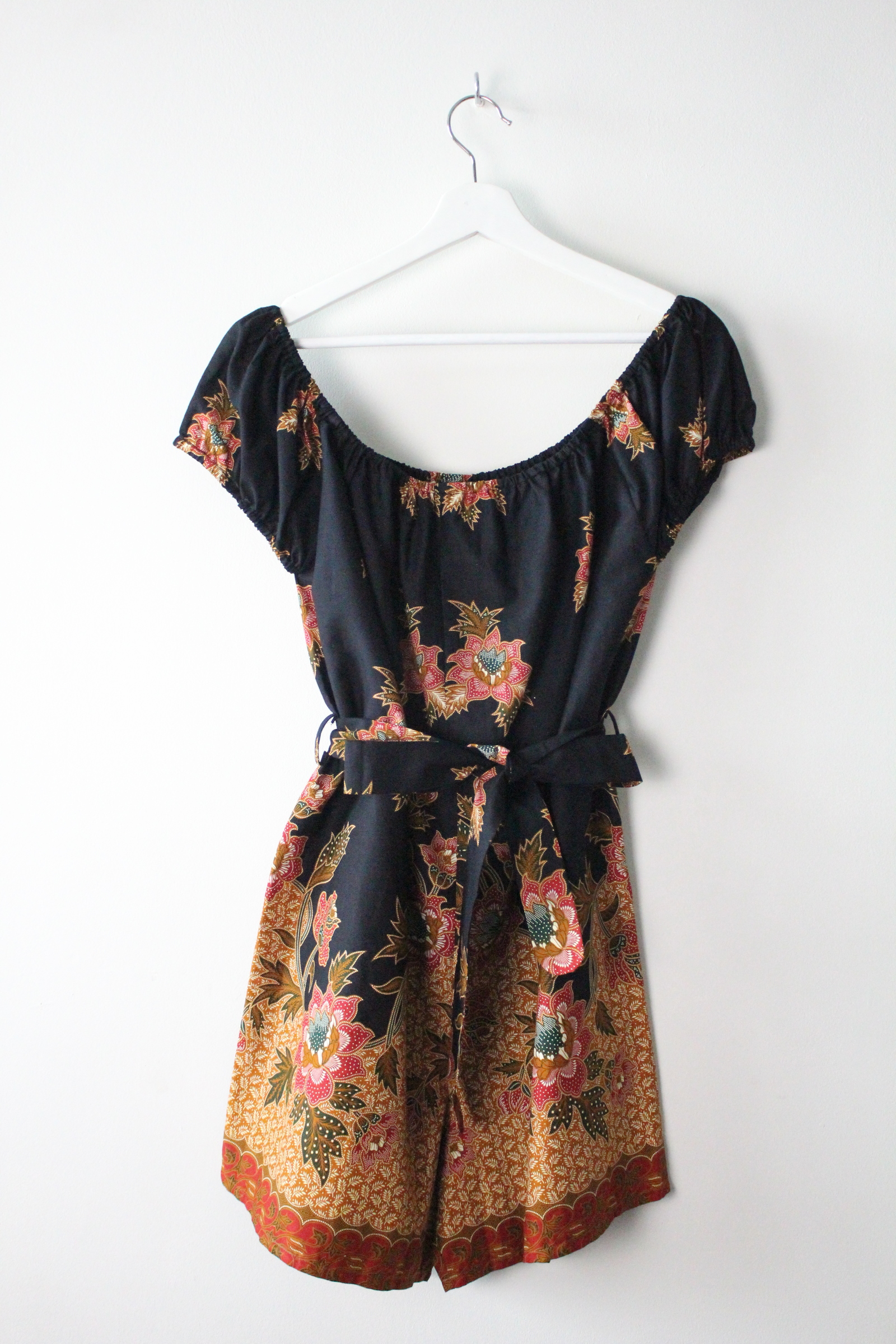 AveryDae Batik Playsuit (L) - Frida
