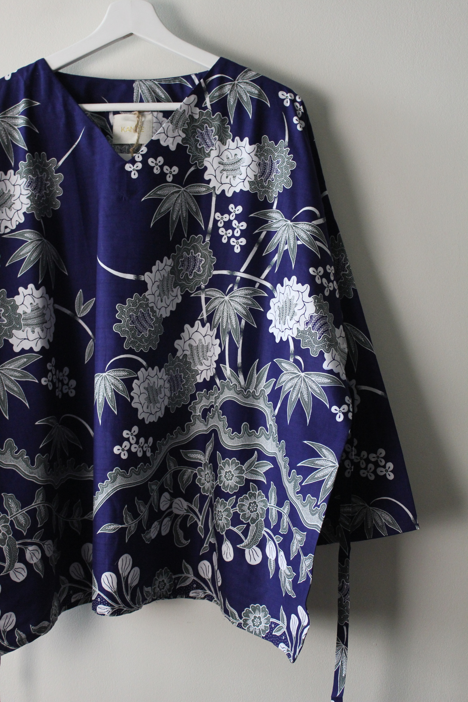 BIG GIRL Batik Top - Big FLAWER