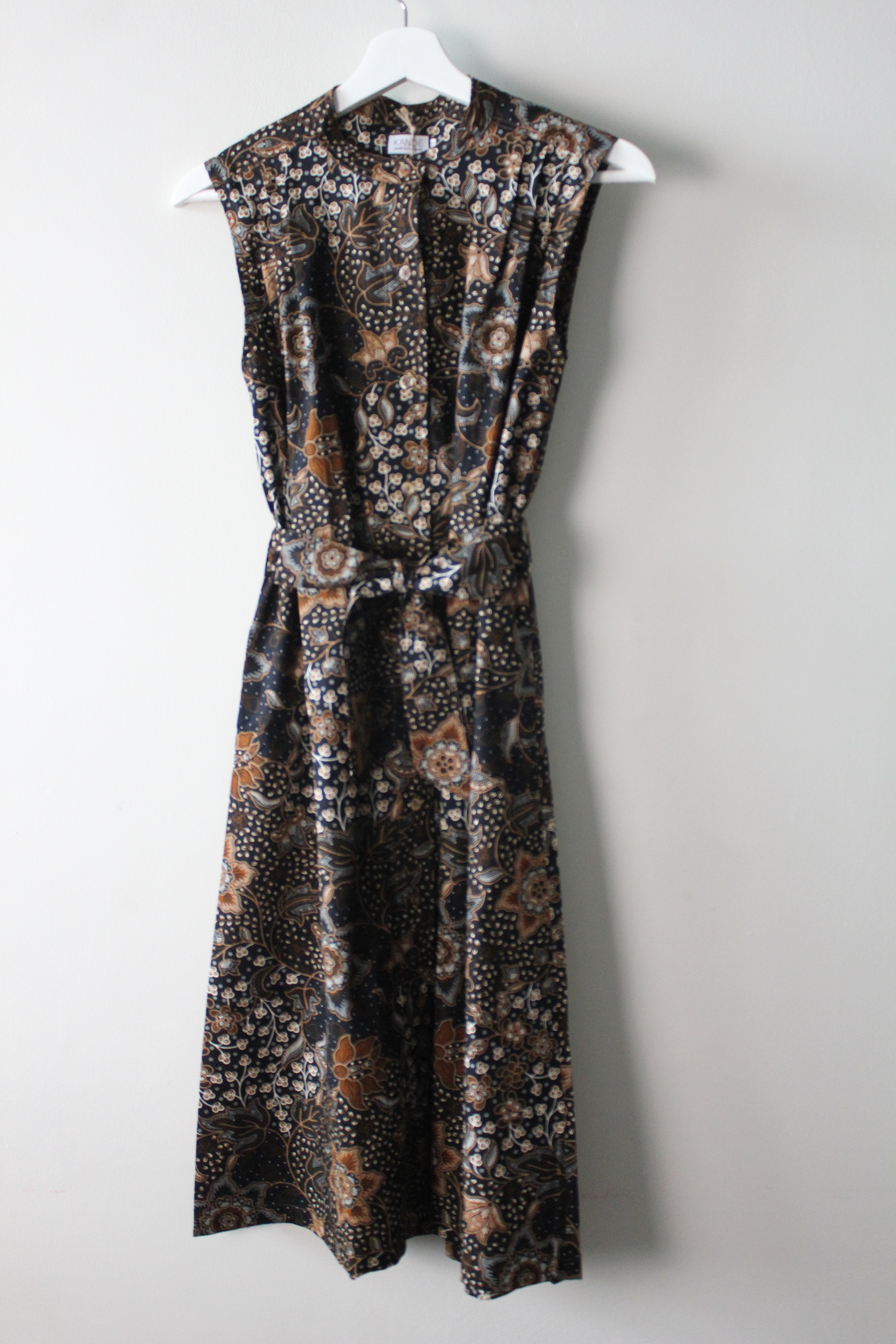 Button Down Dress (M) - Wally