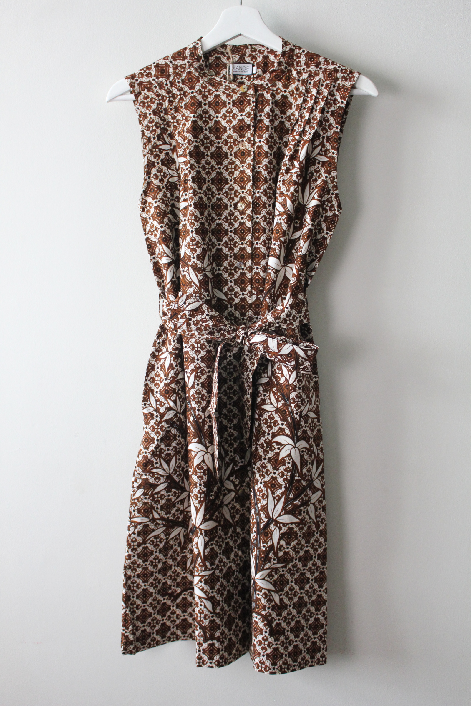 Button Down Dress (L) - Yucca