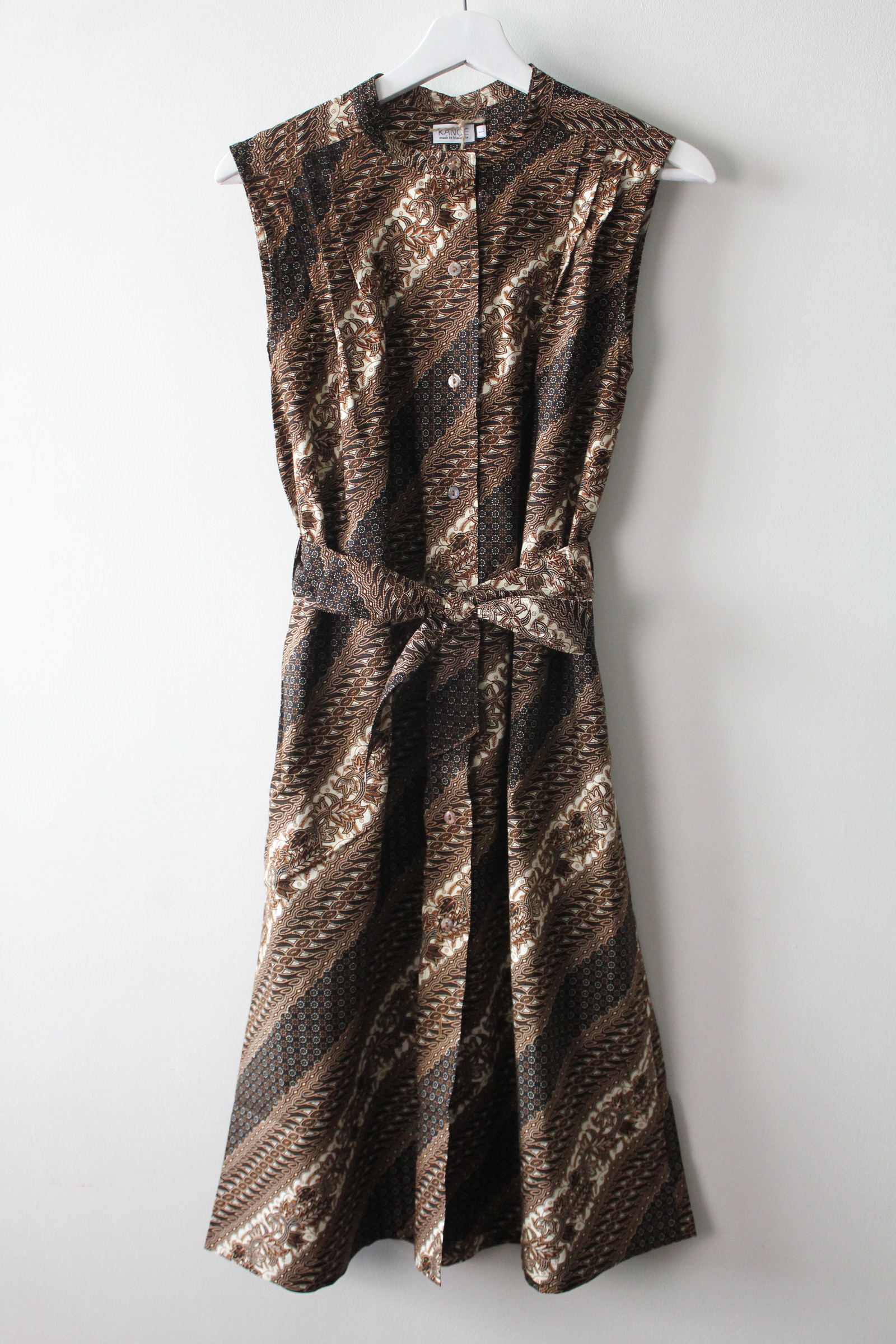 Button Down Dress (L) - Savannah