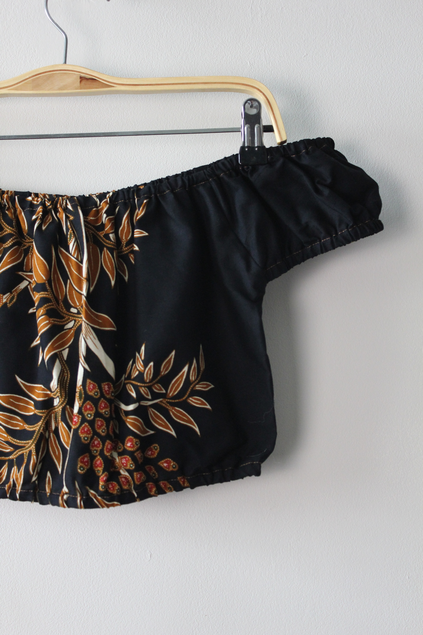 Lil Millie Cropped Top - Isnin