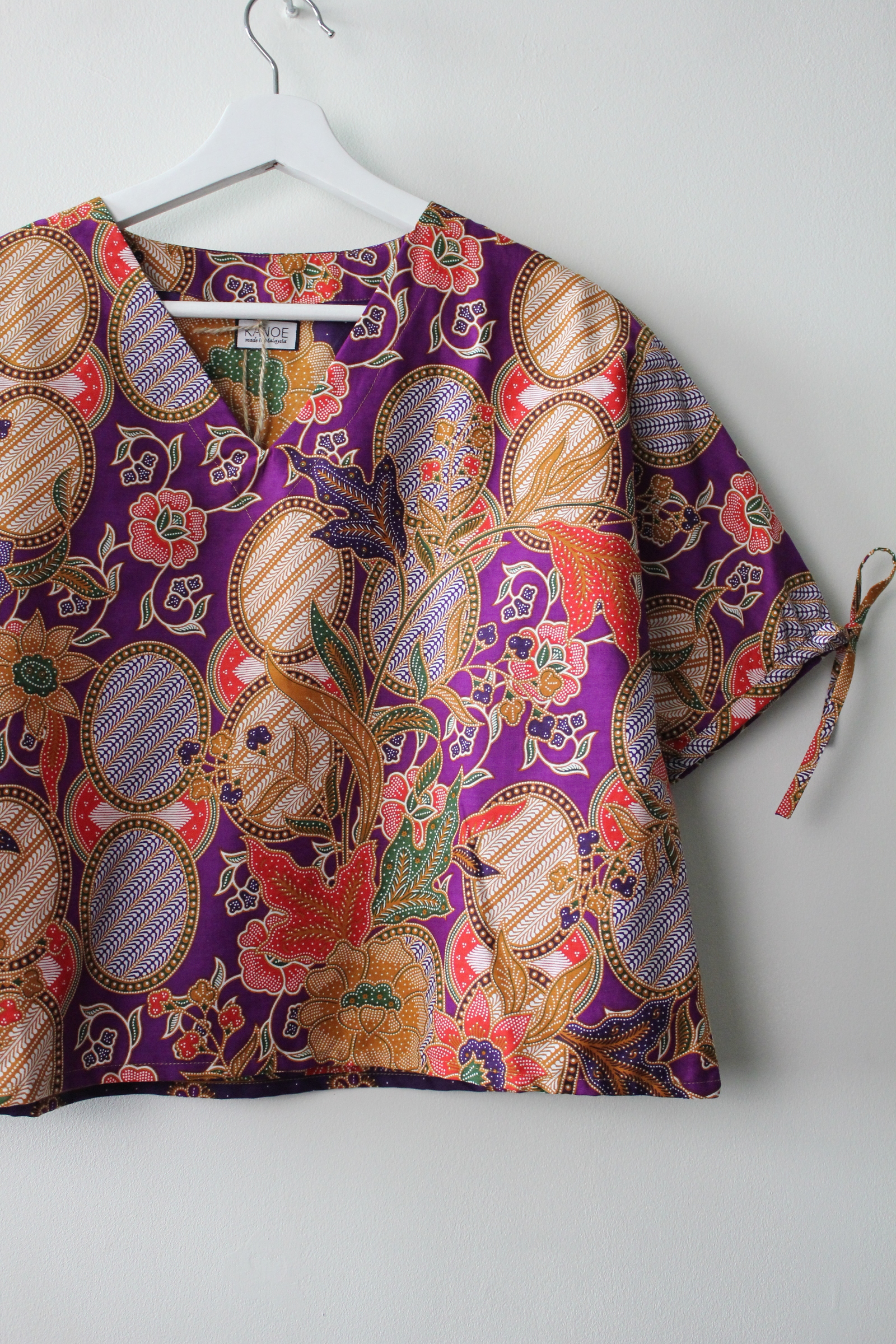 Avery Dae Batik Top - Pita