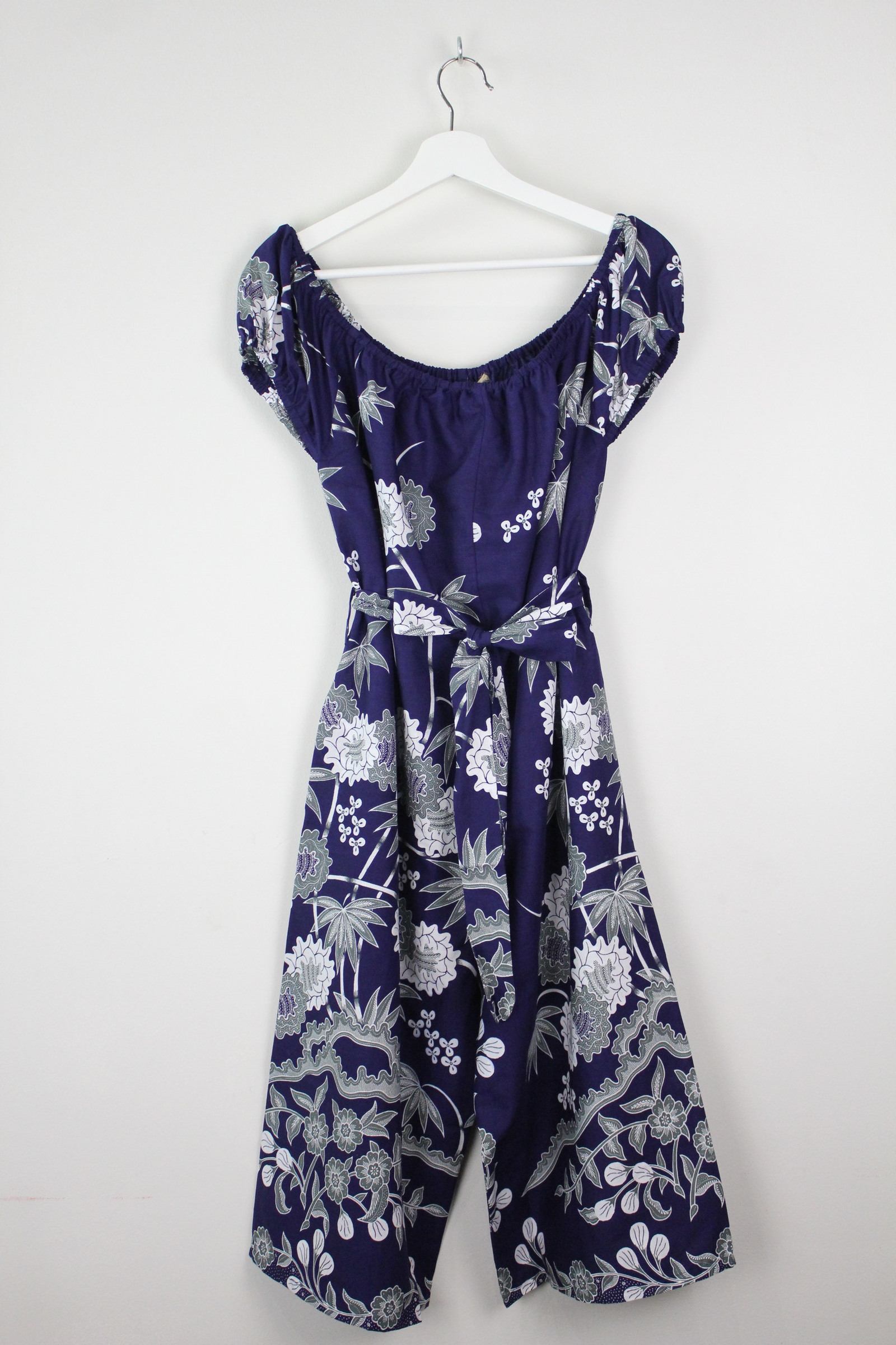 AveryDae Batik Jumpsuit (L) - Summer