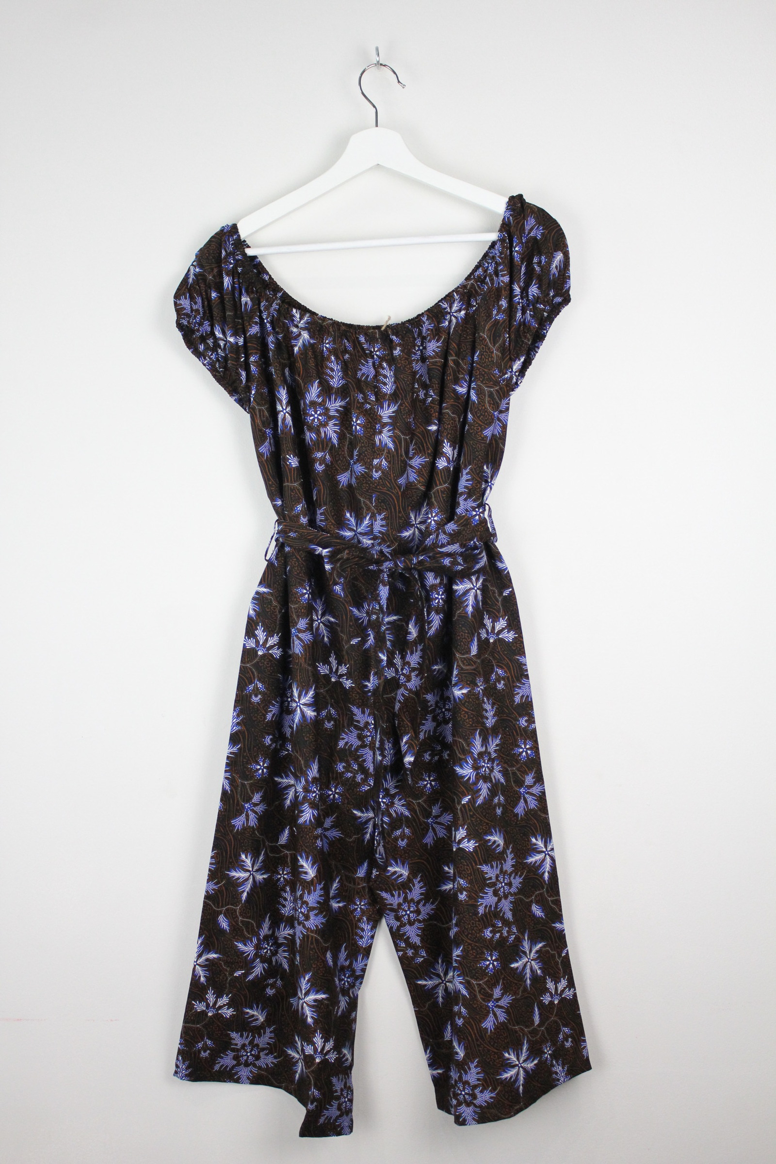 AveryDae Batik Jumpsuit (L) - Piper
