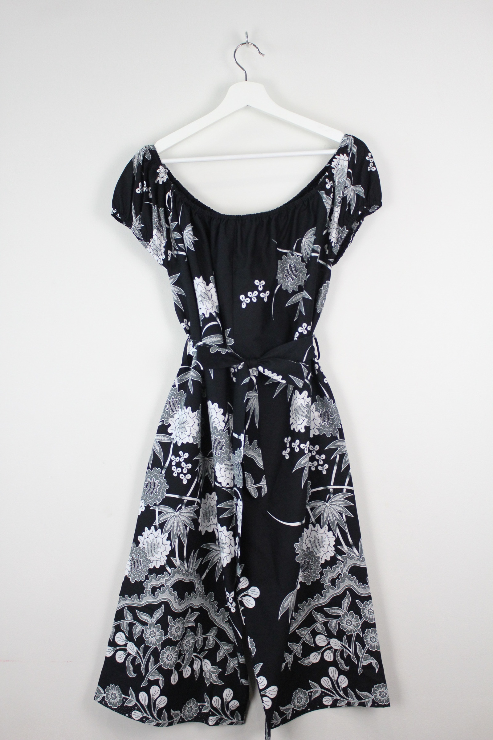 AveryDae Batik Jumpsuit (L) - Ebbie