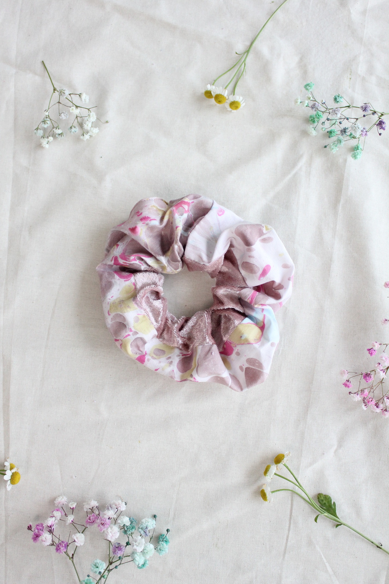 Velvetine+Batik Scrunchie - Dusty Pink