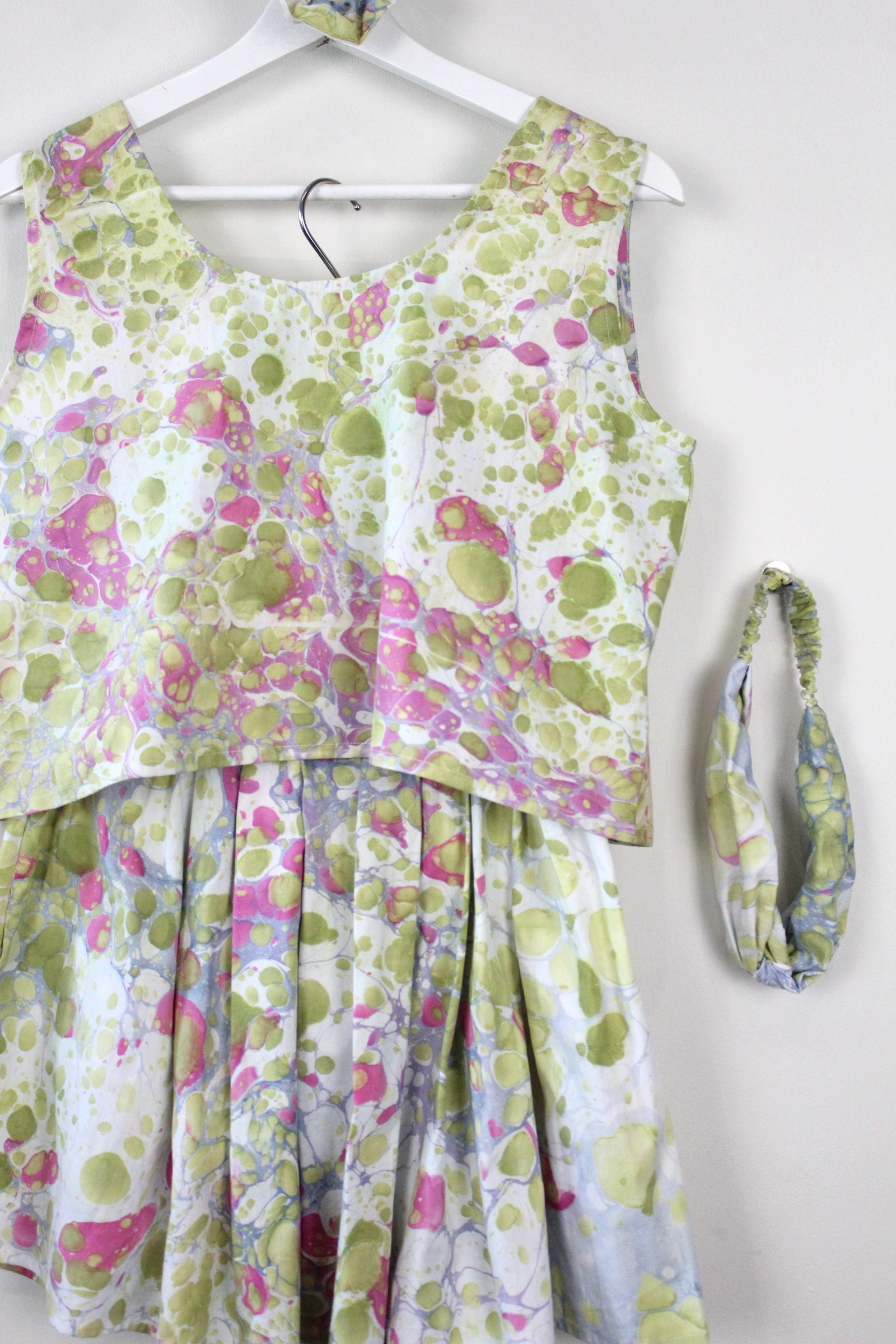 Hand Marbled Matching Beach Set - Avo