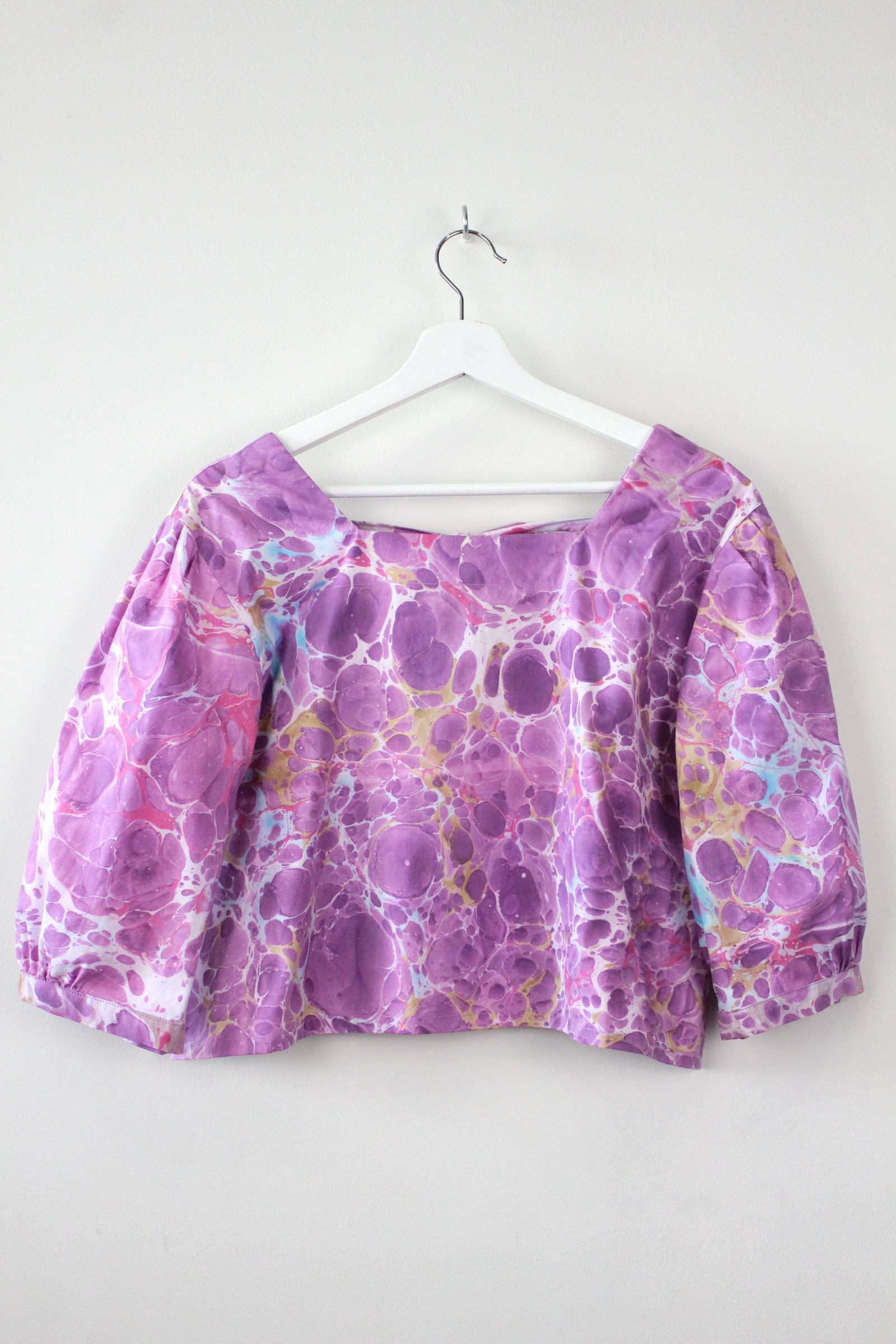 Hand Marbled Bishop Top - Mana