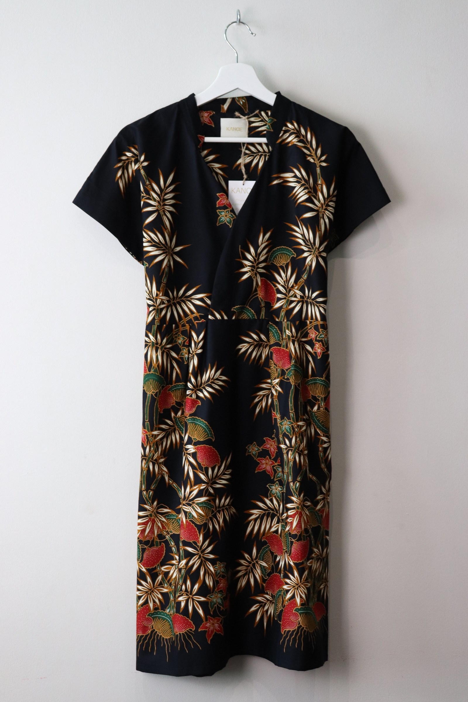 Kimono wrap dress w/ mandarin collar - Persevere