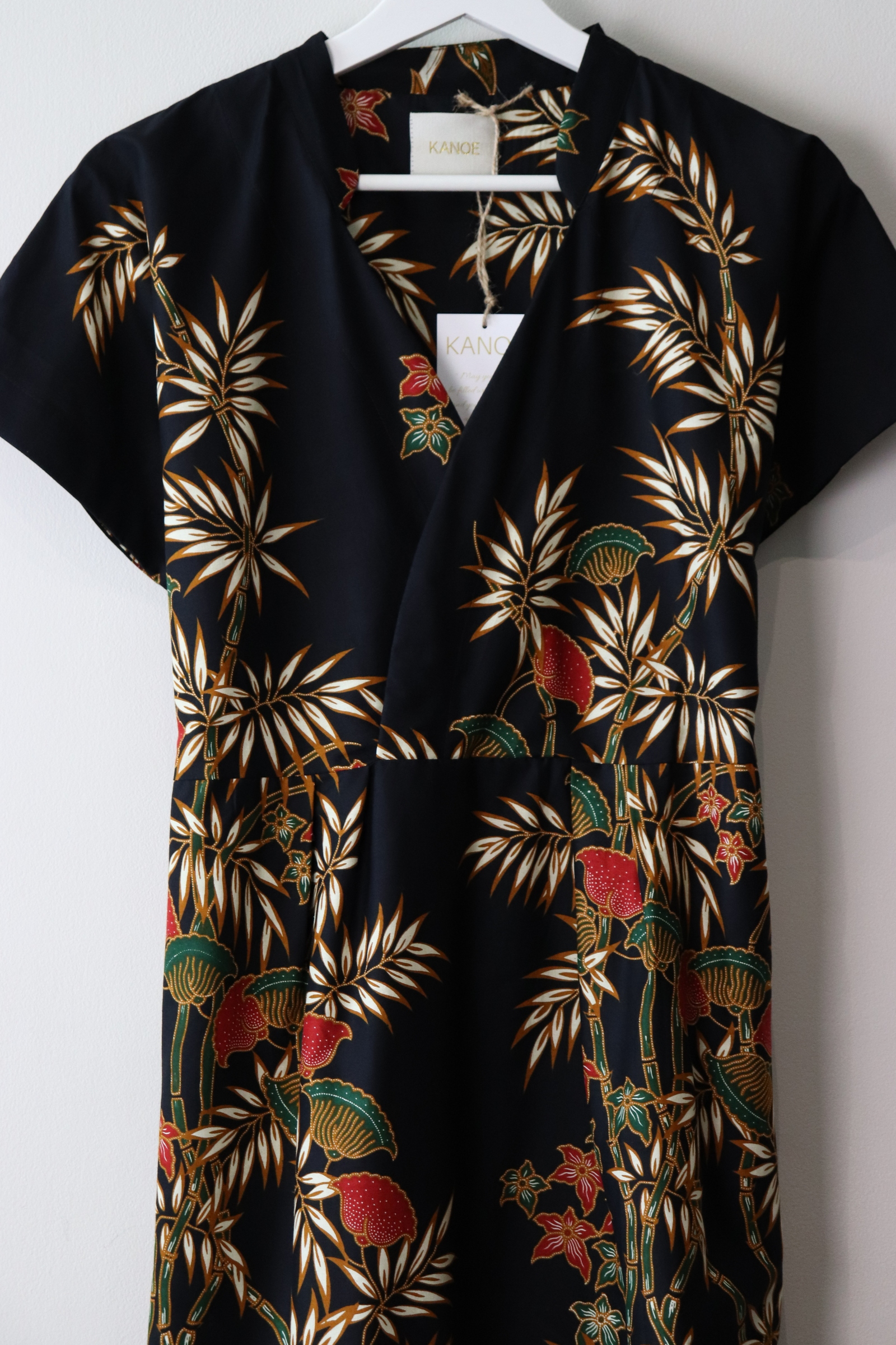 Kimono wrap dress w/ mandarin collar - Persevere