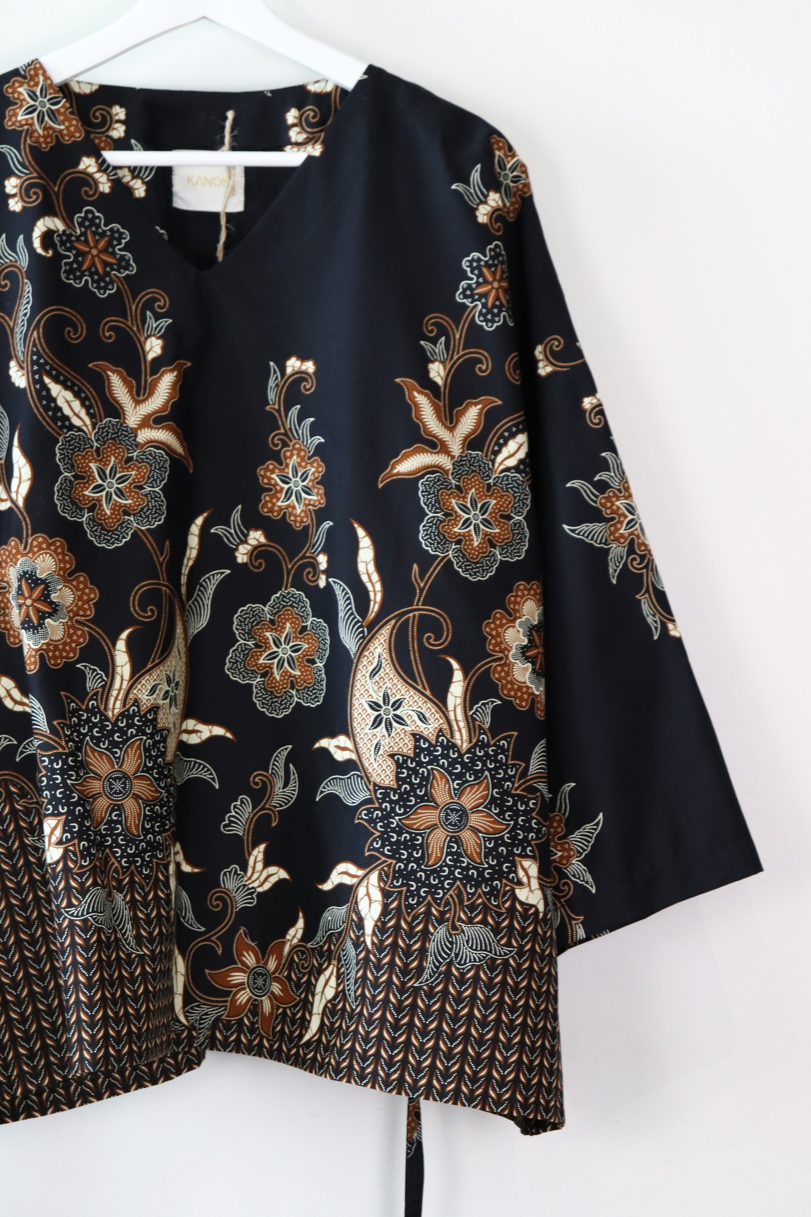 BIG GIRL Batik Top - Big CASEY