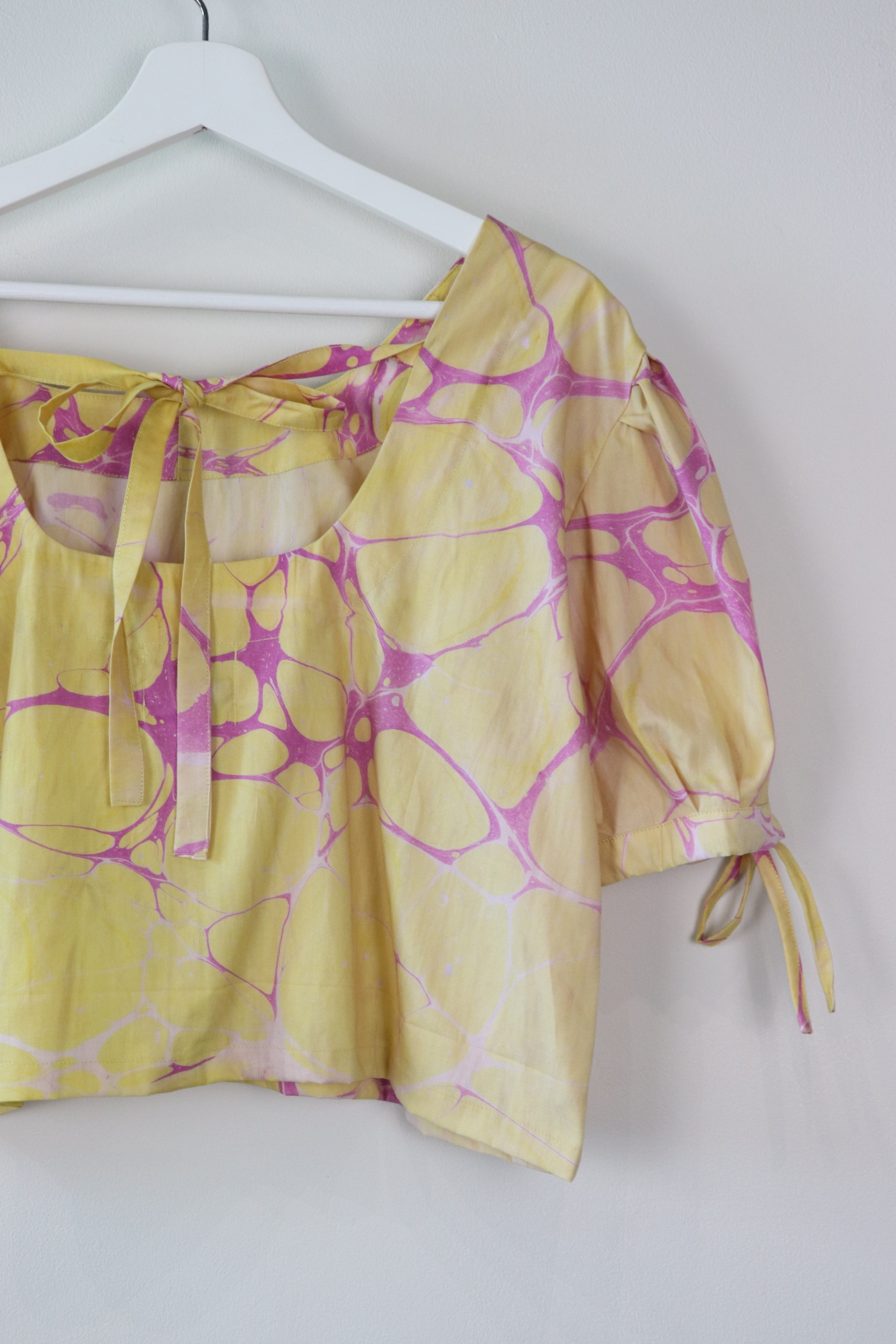 Hand Marbled Bow Top - Pineapple Shake