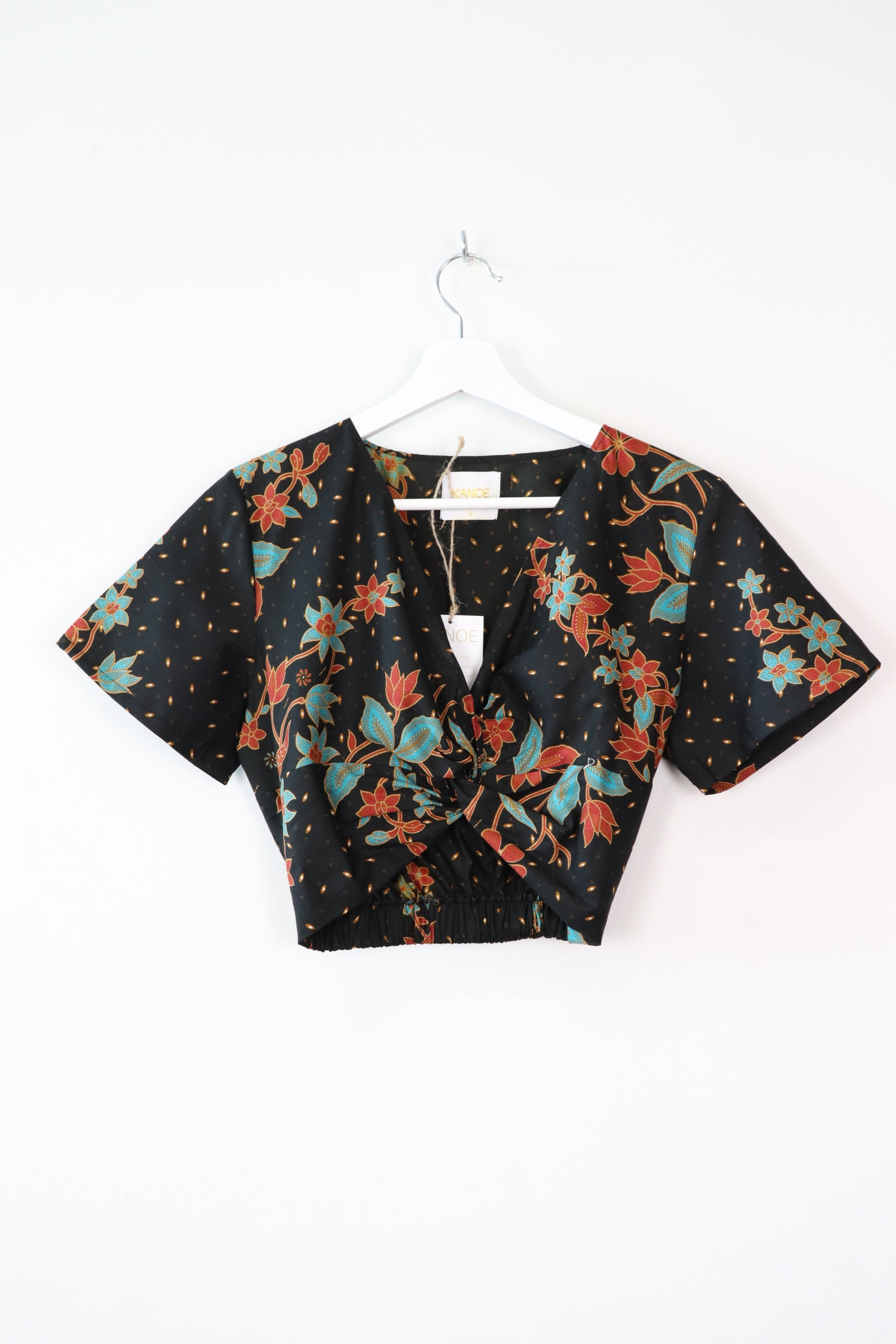 Twisted Front Batik Top - Mahagony