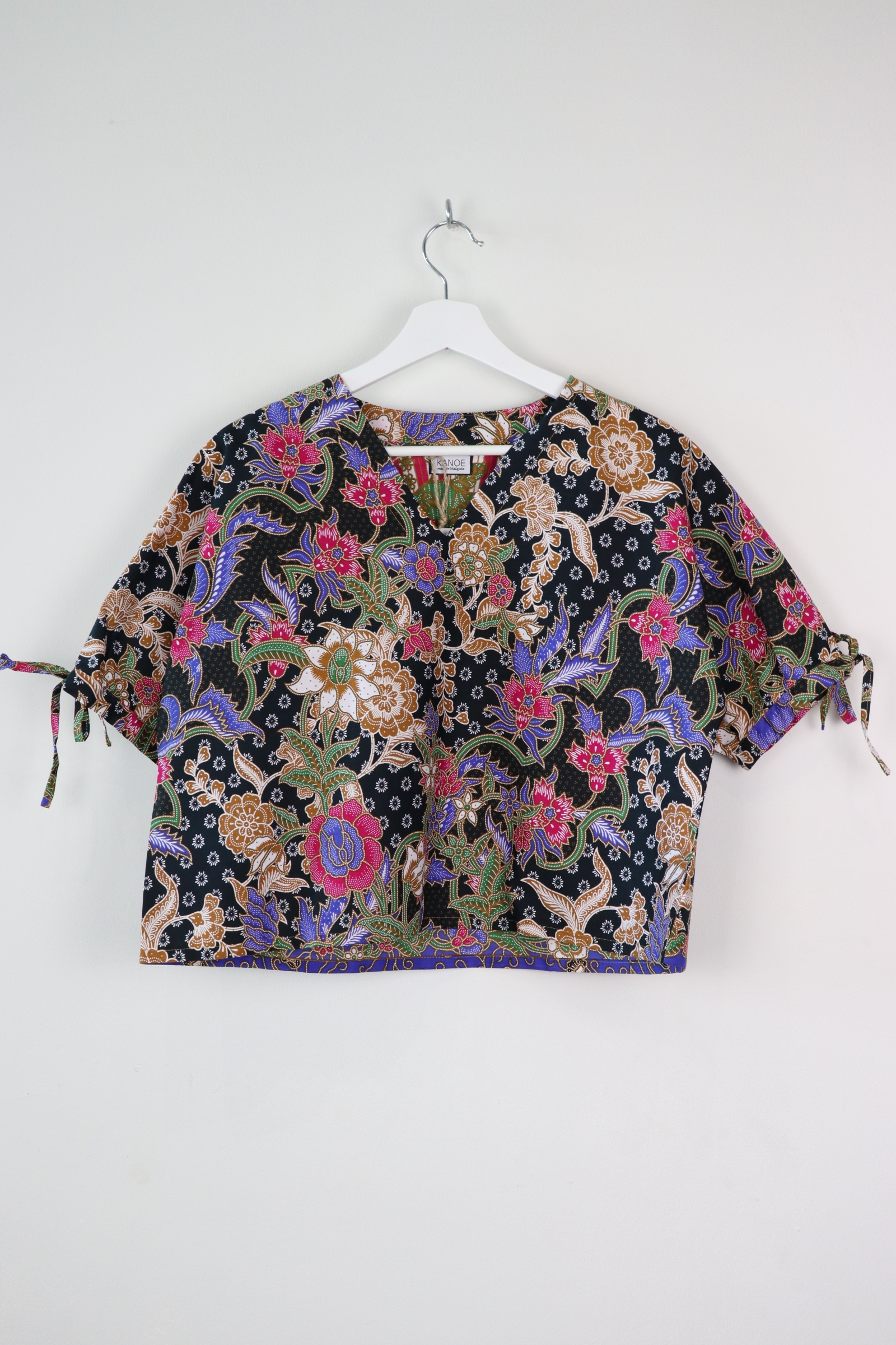 AveryDae Batik Top - Blackie