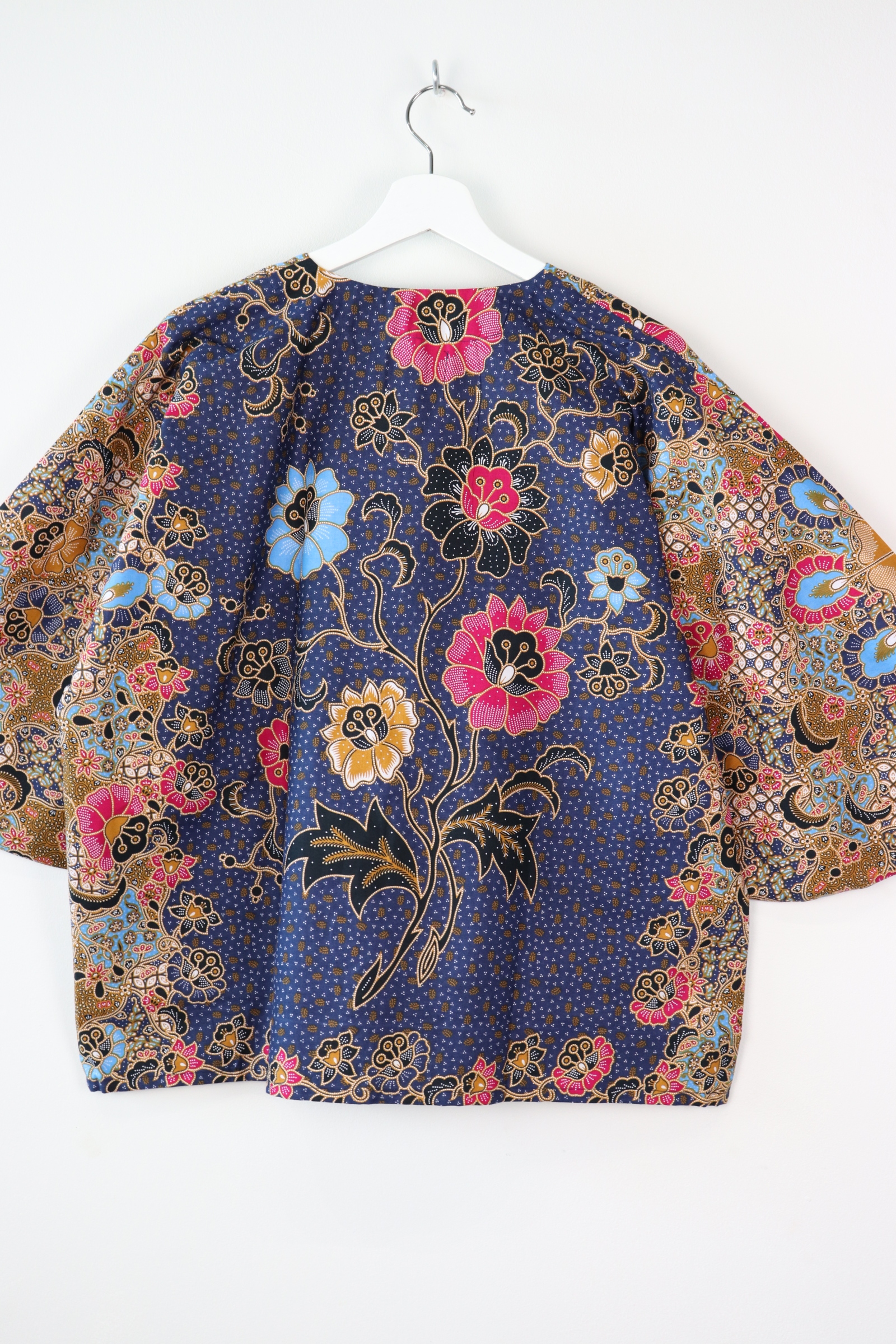 Batik Kimono Signature - That Cute Neighbour.