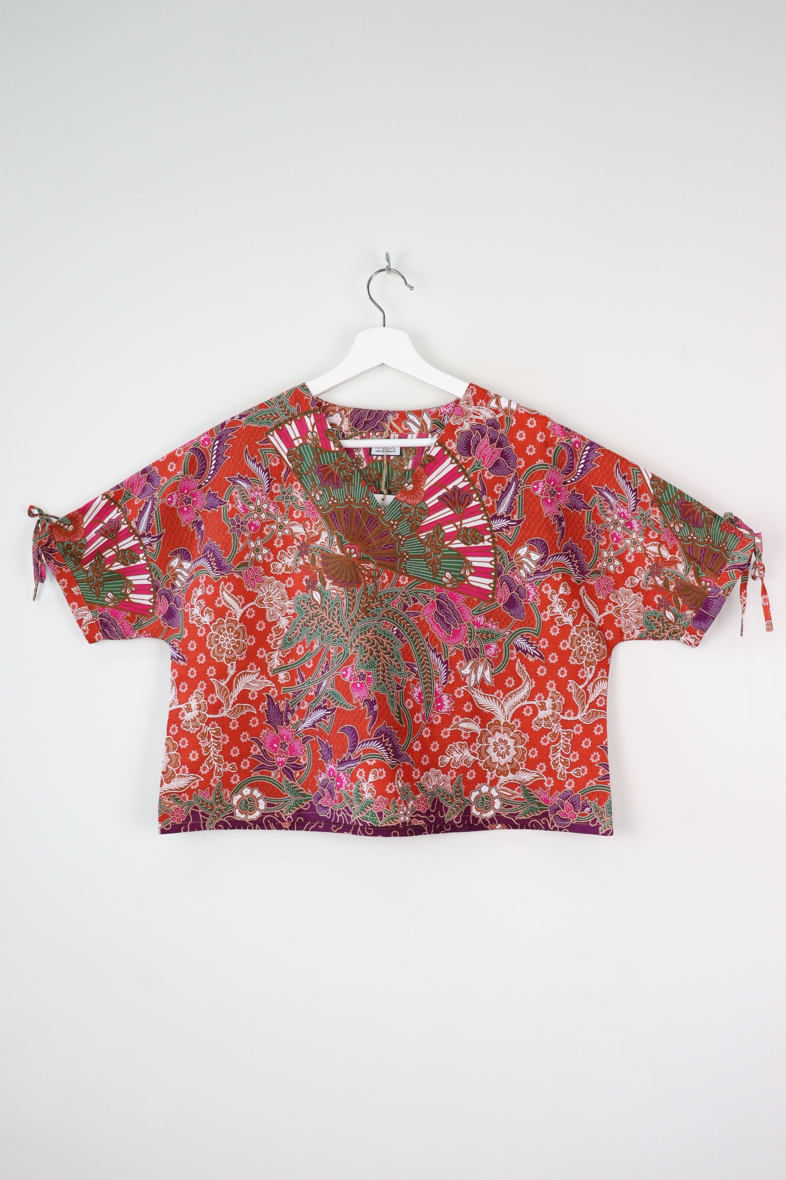 AveryDae Batik Top - Mix Berries
