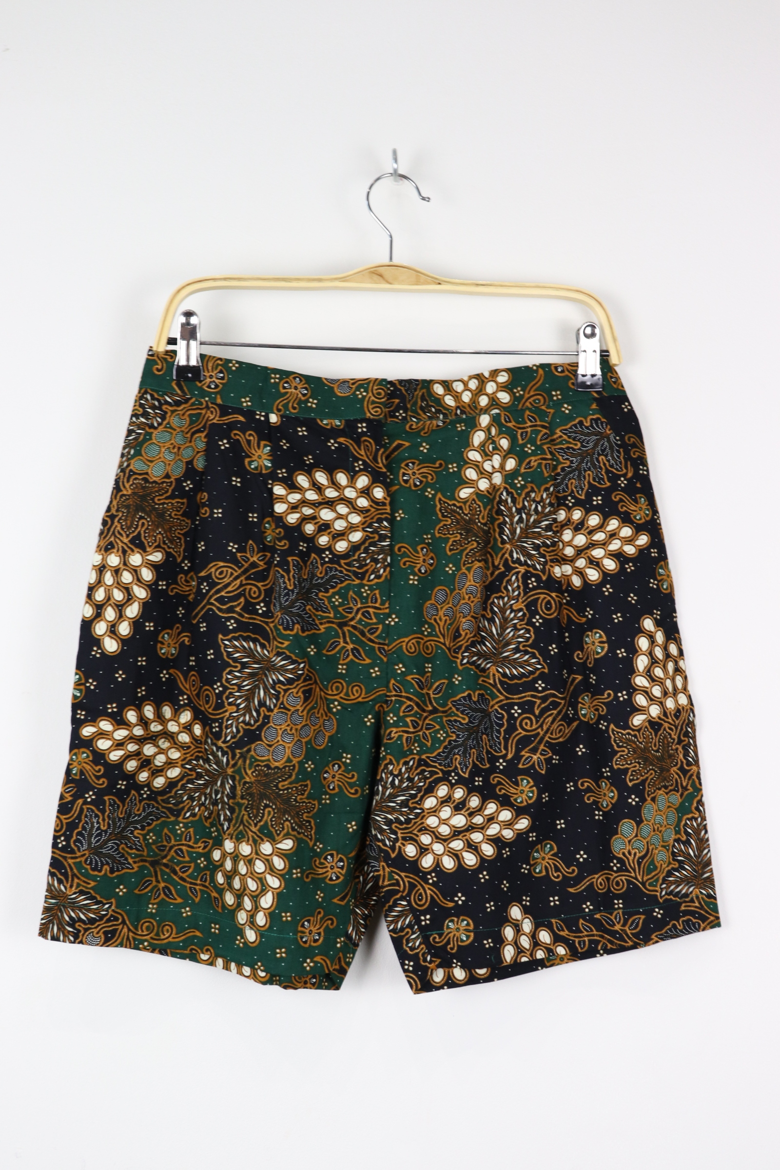 Tailored Batik Shorts - Kiki (M)