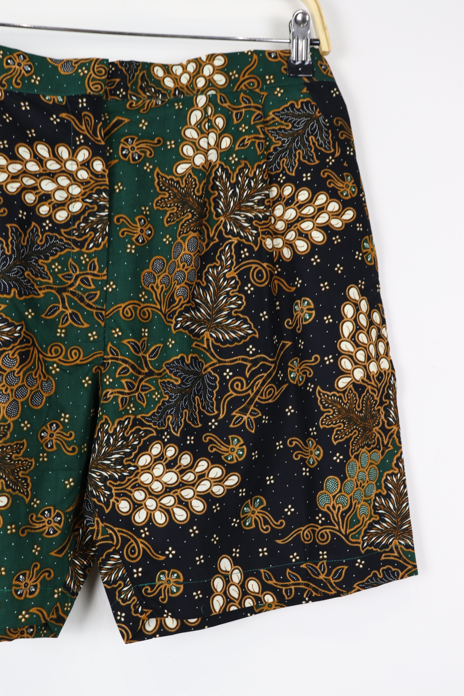 Tailored Batik Shorts - Kiki (M)
