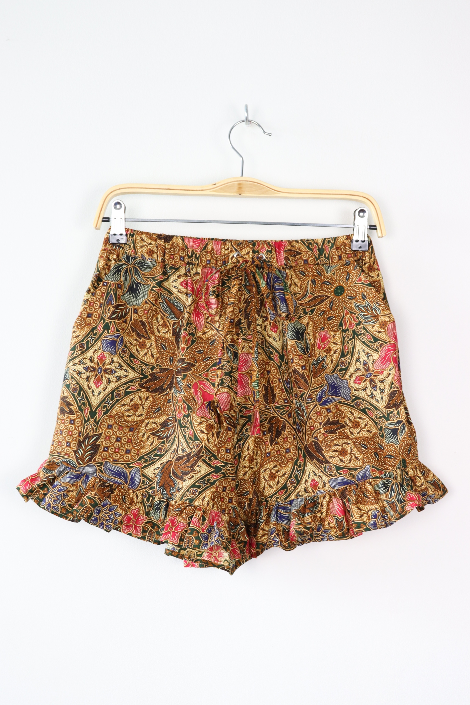 Batik Frou Shorts - Sandy (Green Highlight)