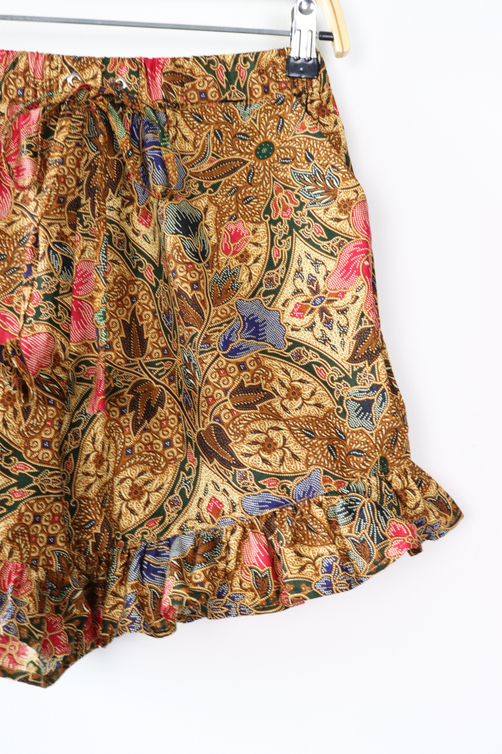 Batik Frou Shorts - Sandy (Green Highlight)