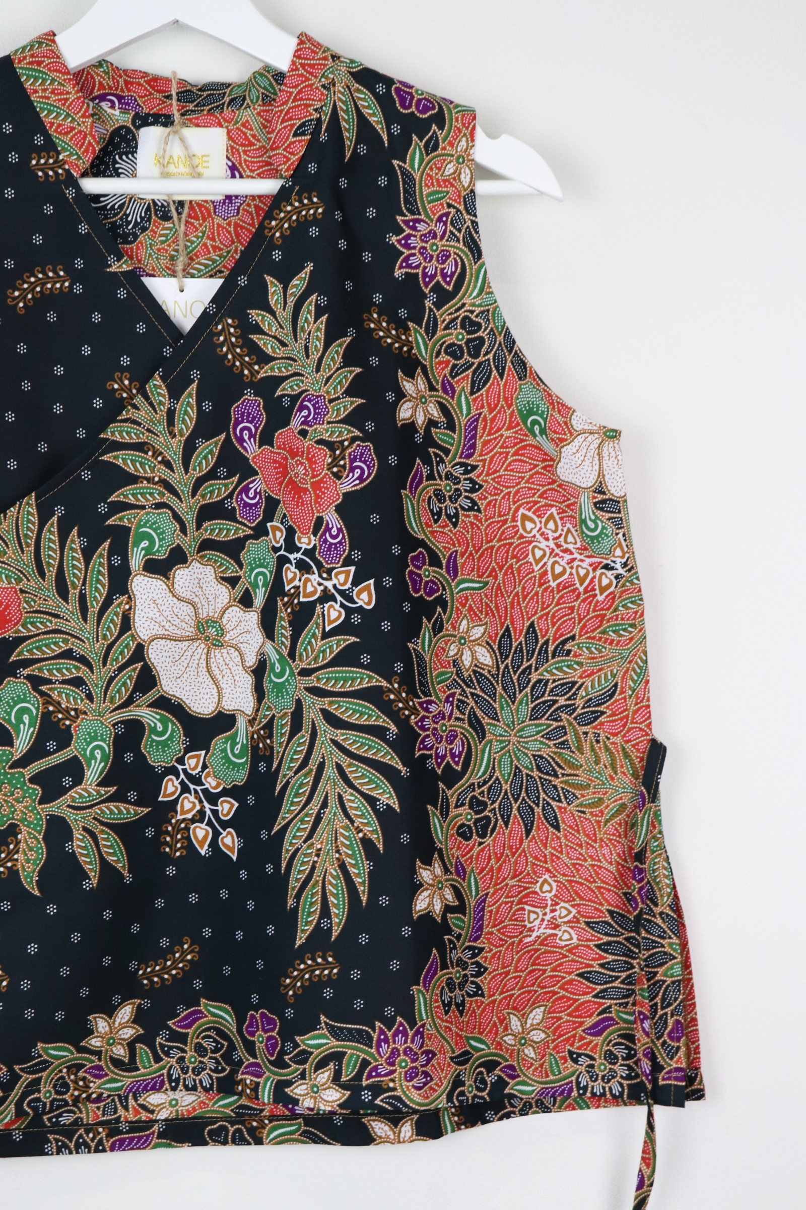 Jie-Jie Batik Top - MeiYee (L-XL)