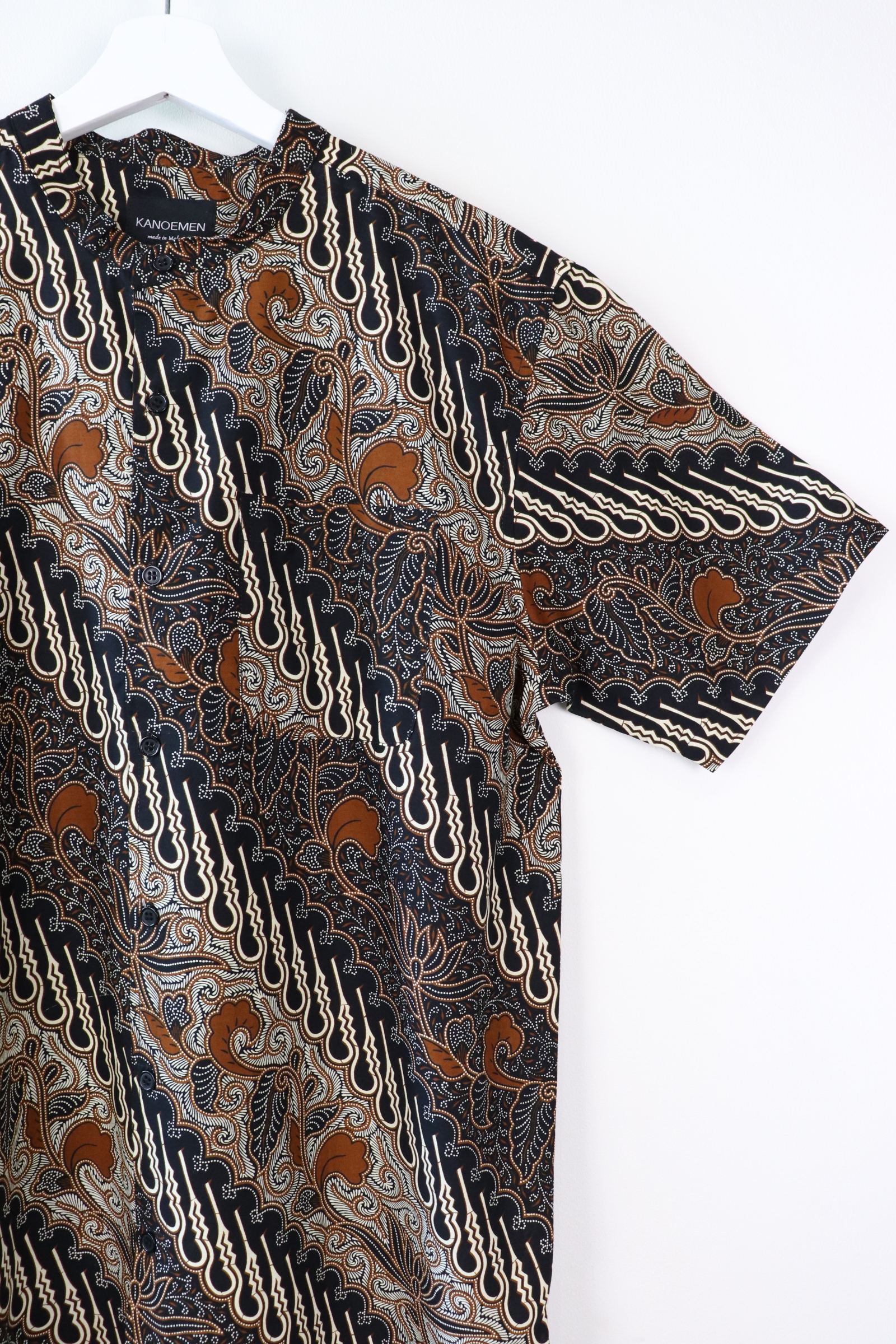 KANOEMEN Stand Collar Batik Shirt - Tecate (XL)