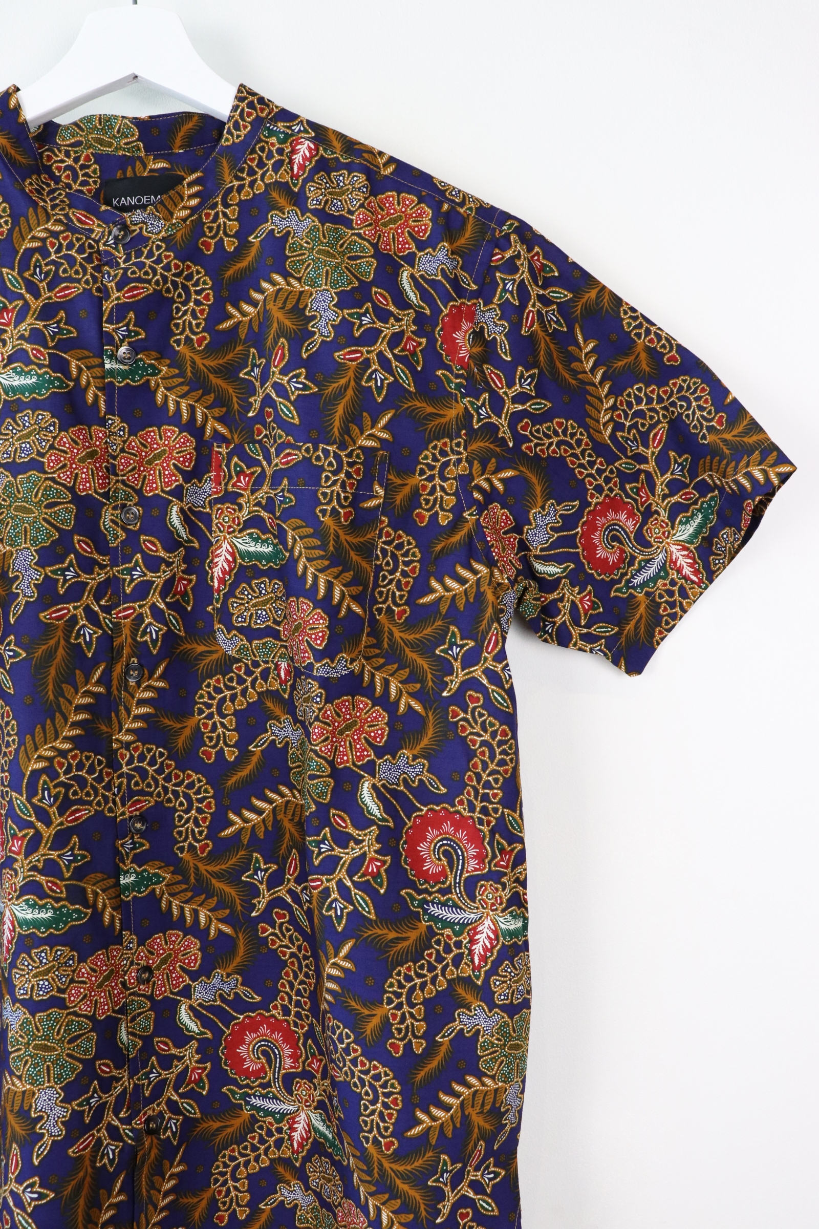 KANOEMEN Stand Collar Batik Shirt - Brut Premier (XL)