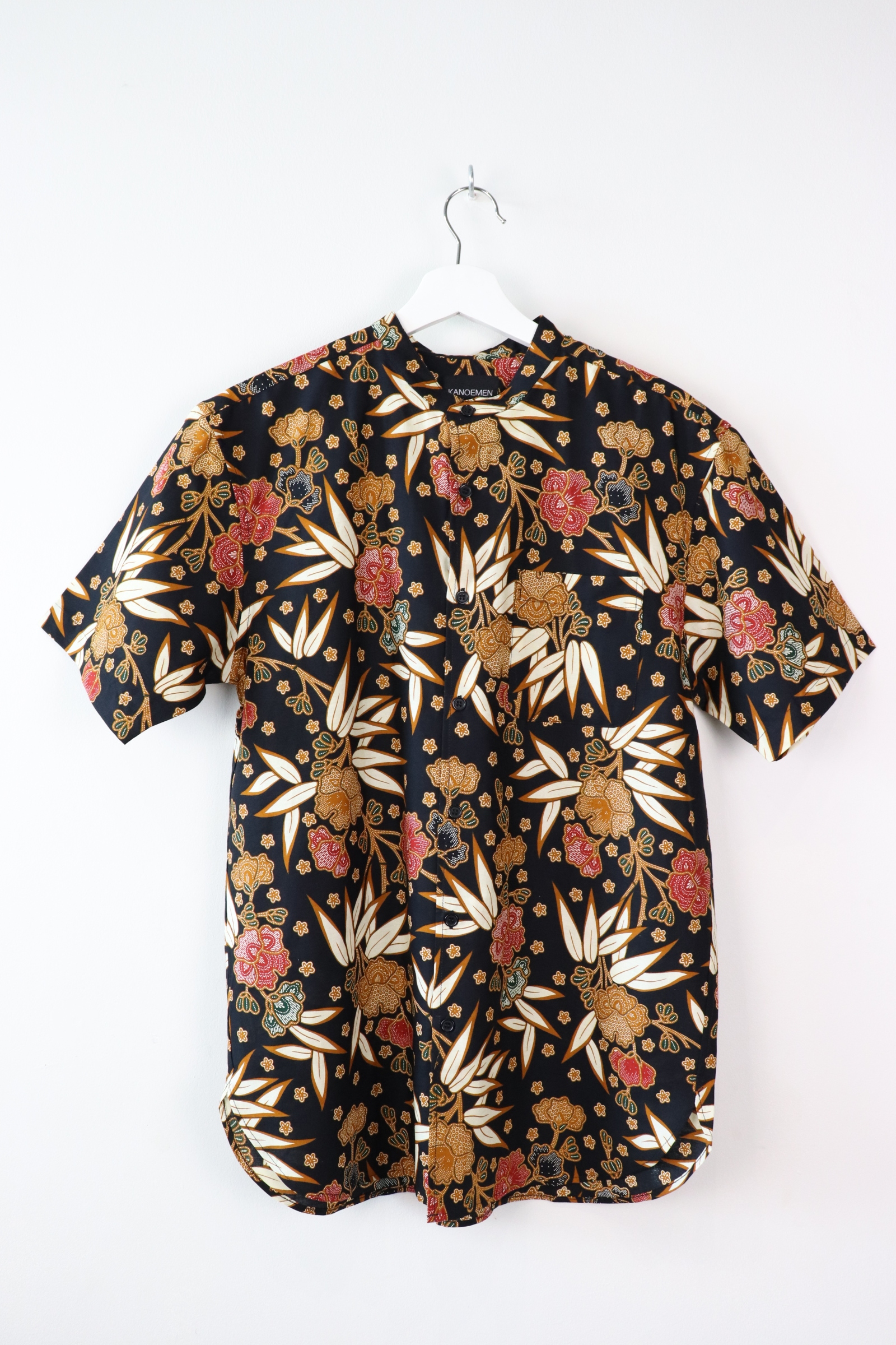 KANOEMEN Stand Collar Batik Shirt - Good day (L)