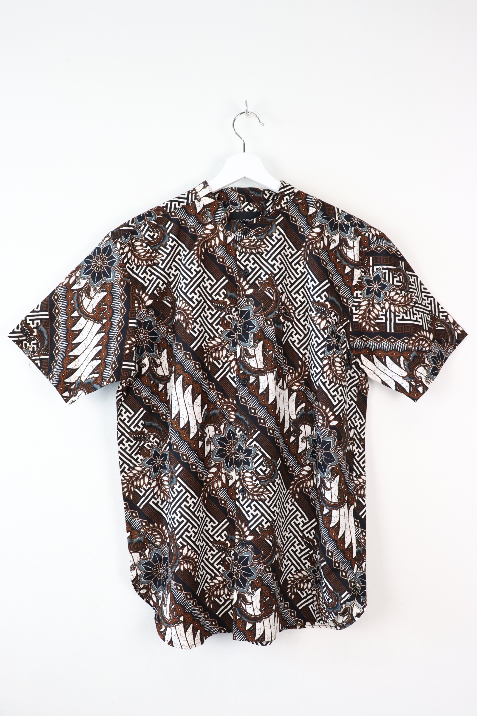 KANOEMEN Stand Collar Batik Shirt - Chum churum (L)