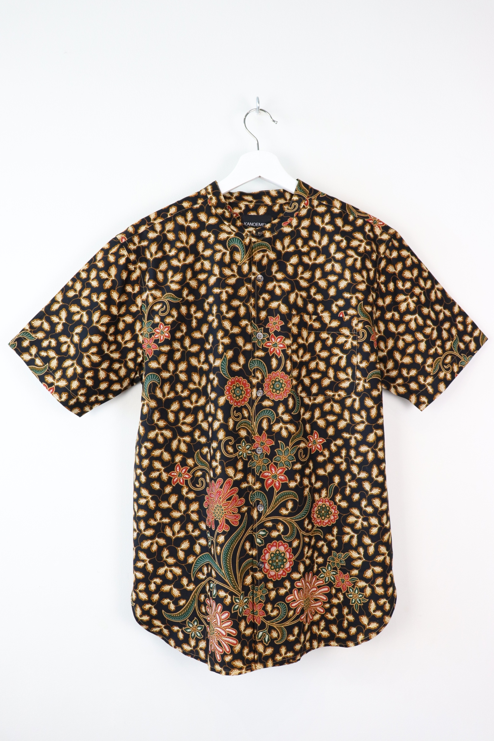KANOEMEN Stand Collar Batik Shirt - Emperador (L)