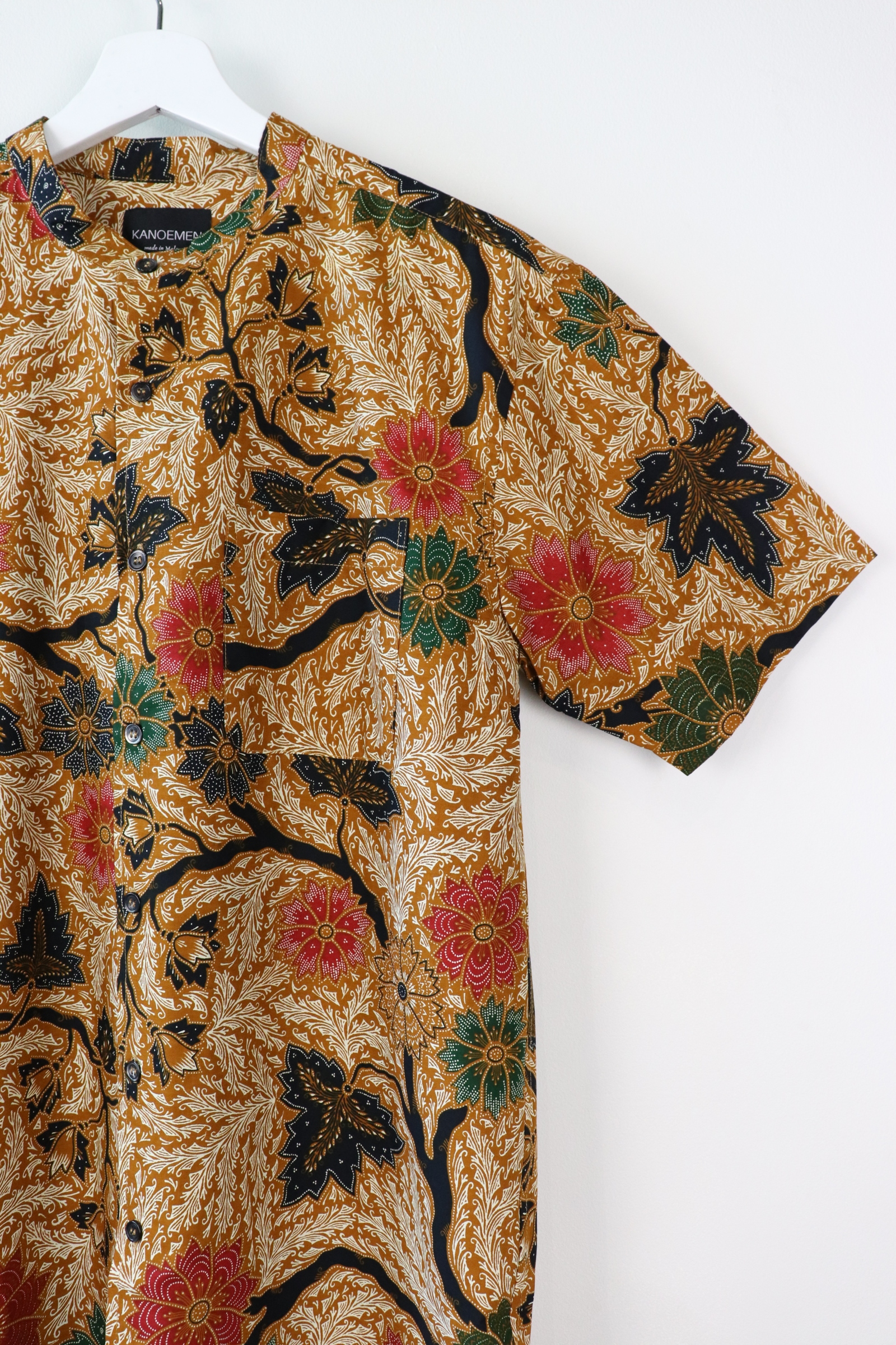 KANOEMEN Stand Collar Batik Shirt - Ricard (L)