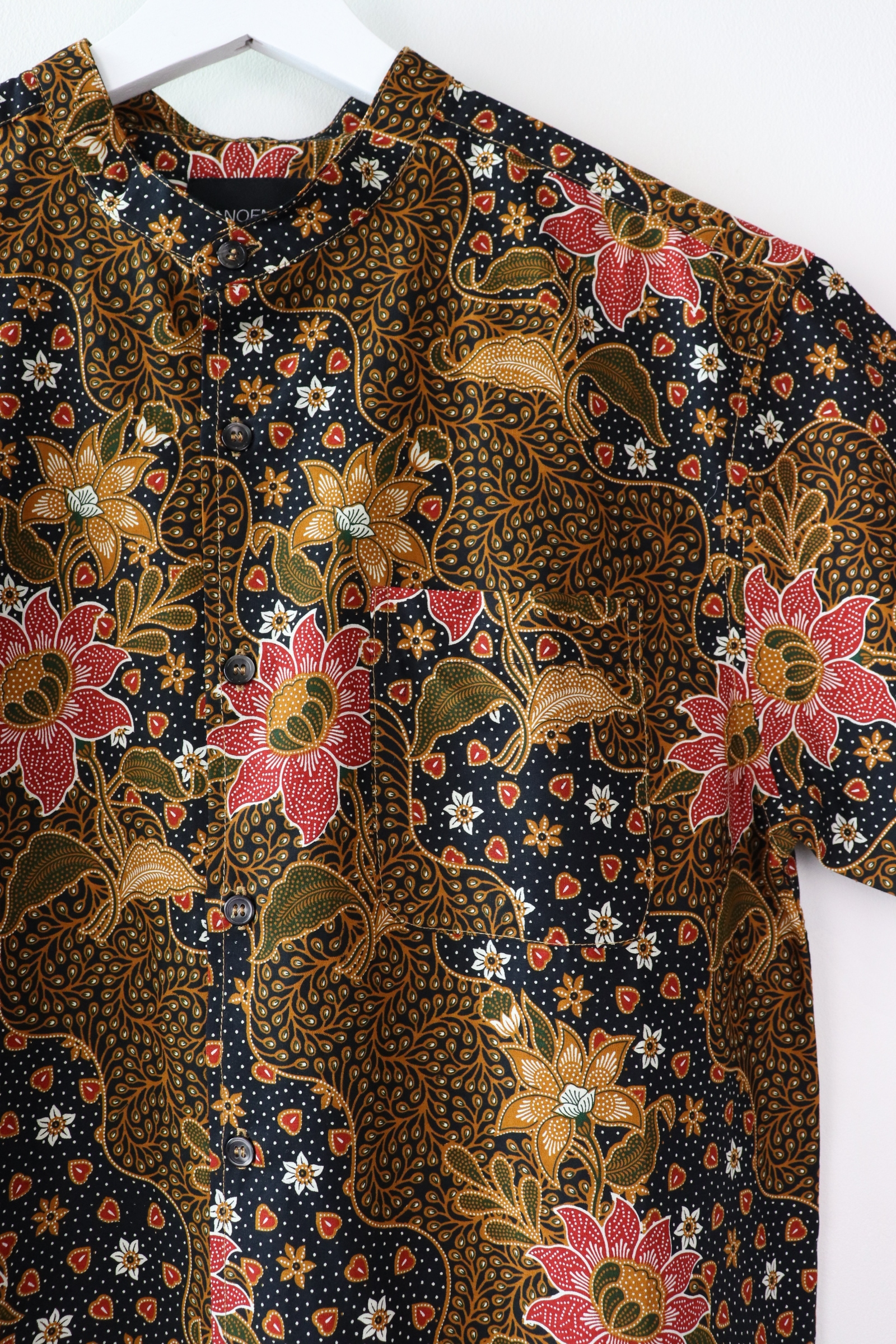 KANOEMEN Stand Collar Batik Shirt - Diagio (M)