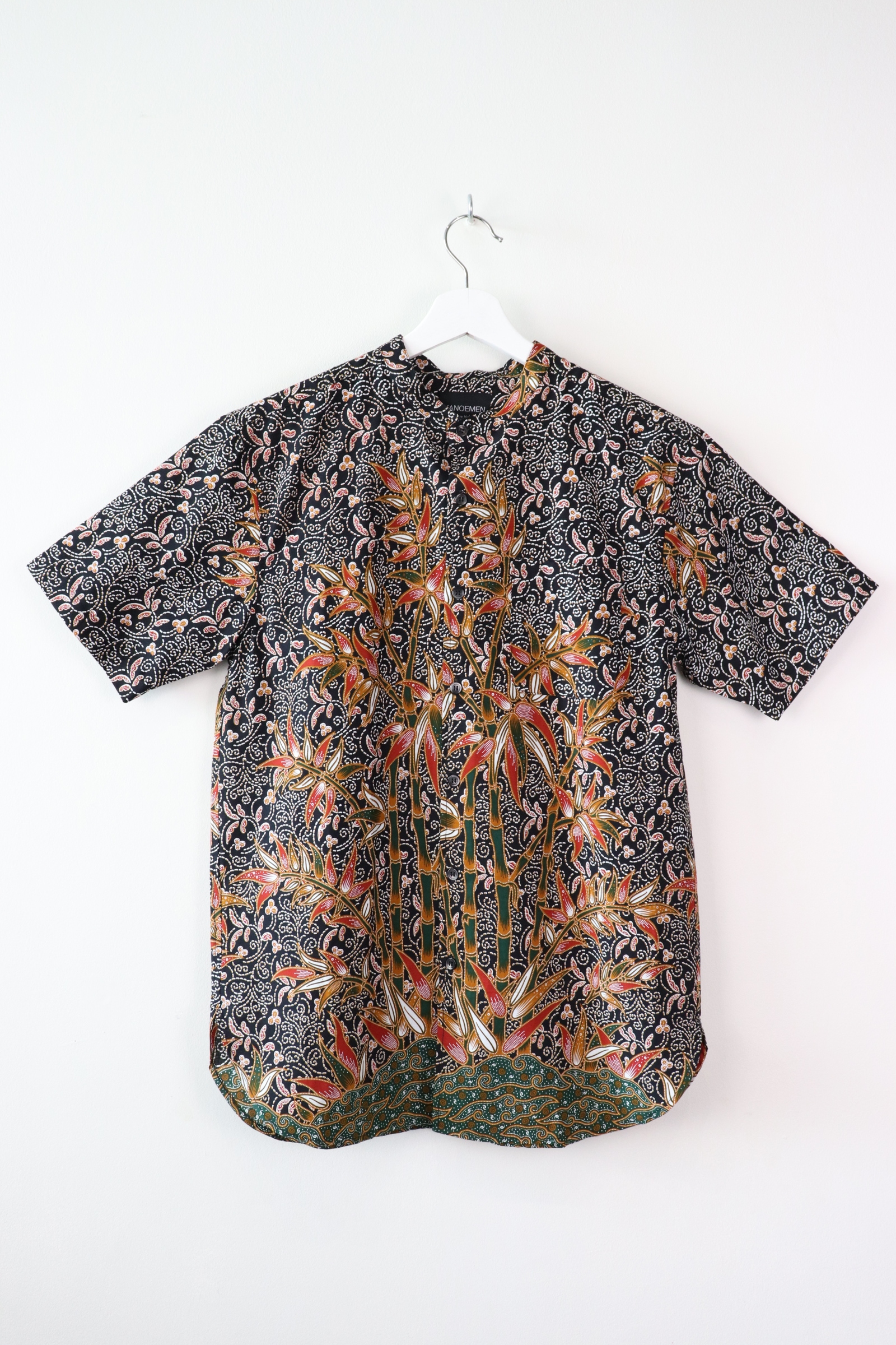 KANOEMEN Stand Collar Batik Shirt - Tequila (M)