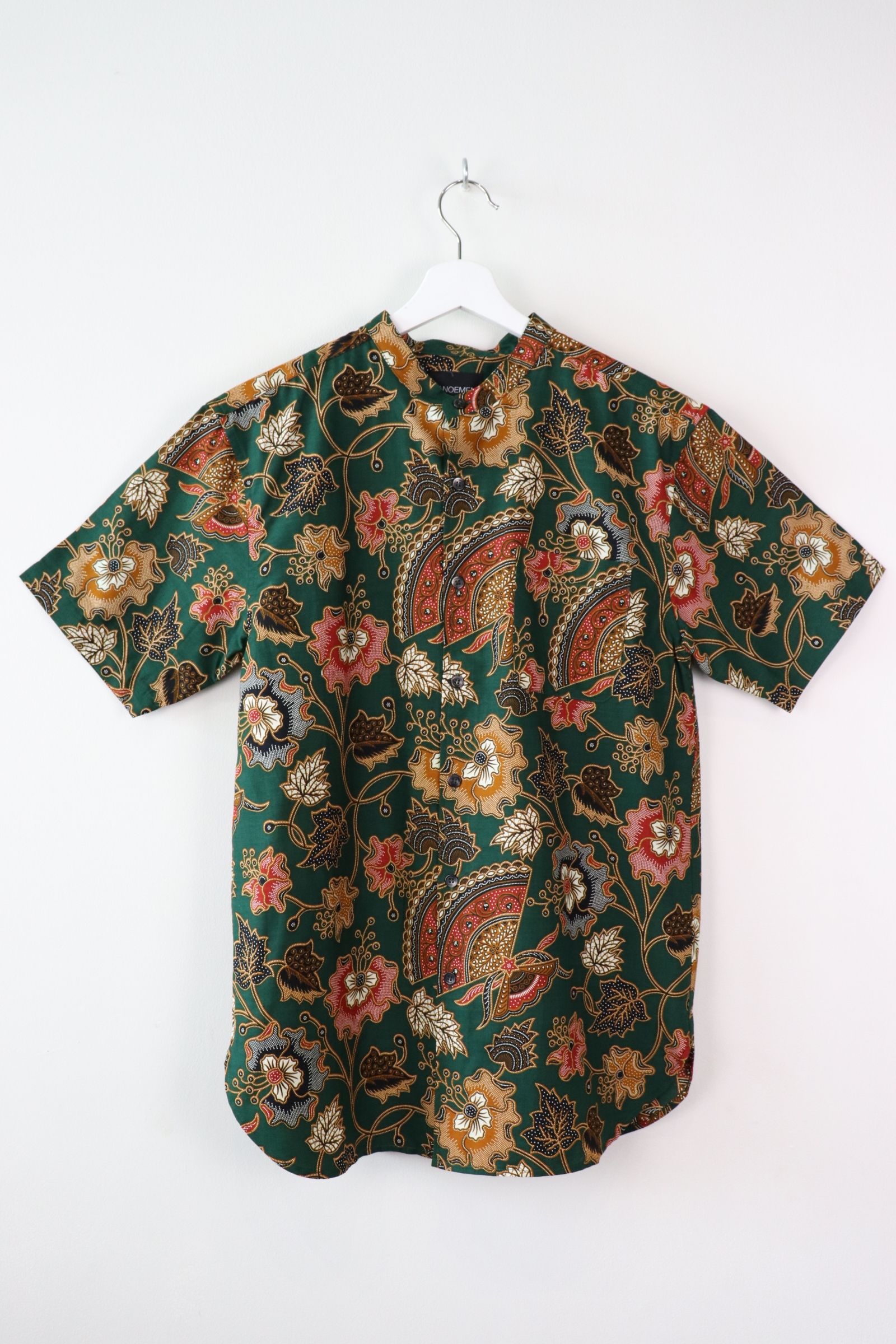 KANOEMEN Stand Collar Batik Shirt - Crown Royal (M)