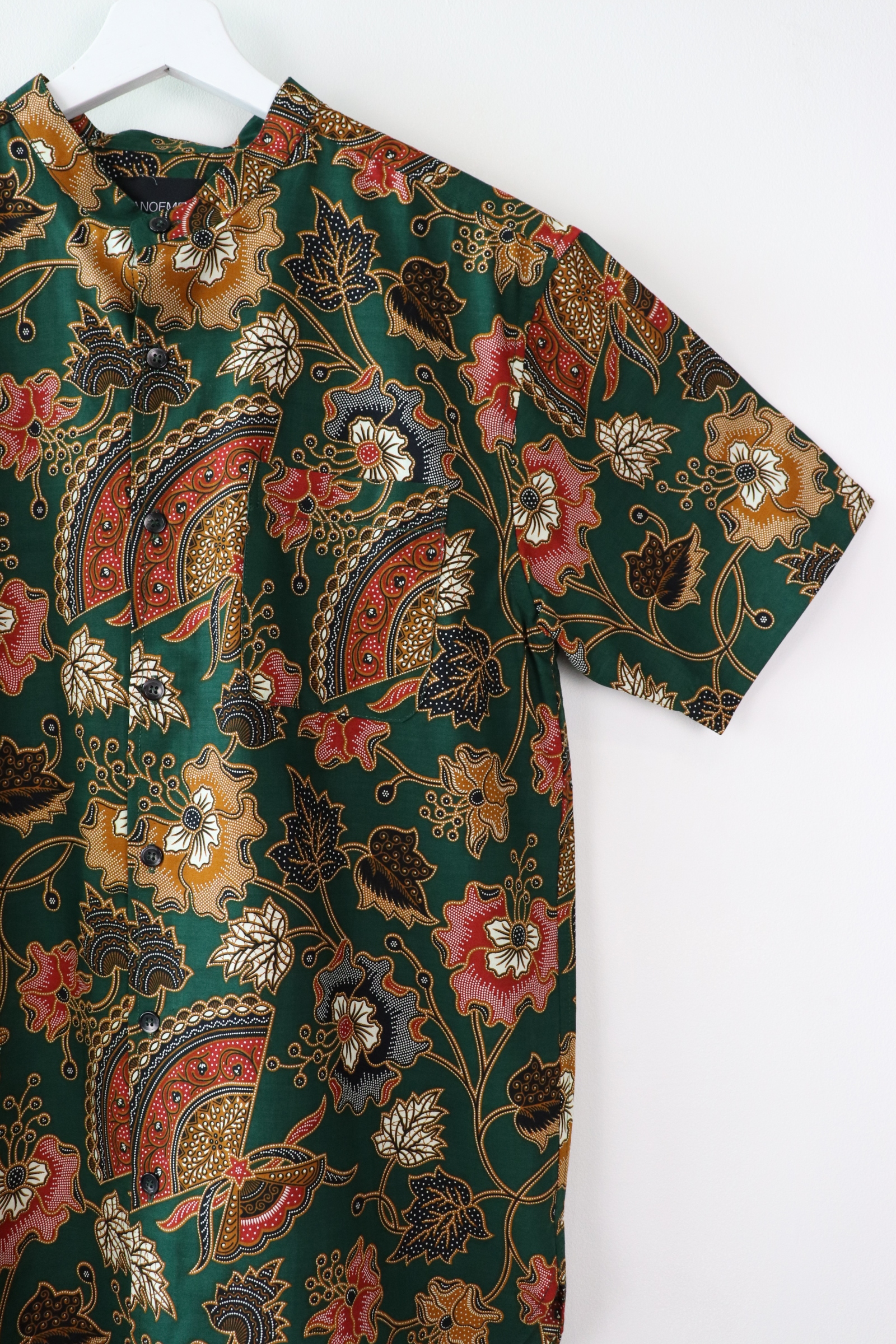 KANOEMEN Stand Collar Batik Shirt - Crown Royal (M)