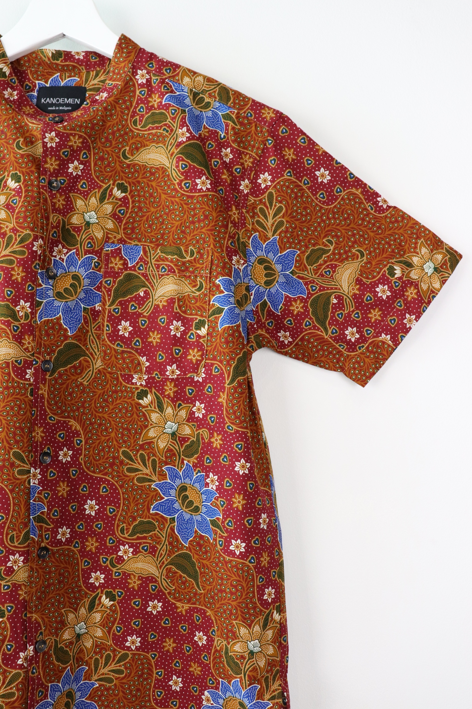 KANOEMEN Stand Collar Batik Shirt - Captain Morgan (M)