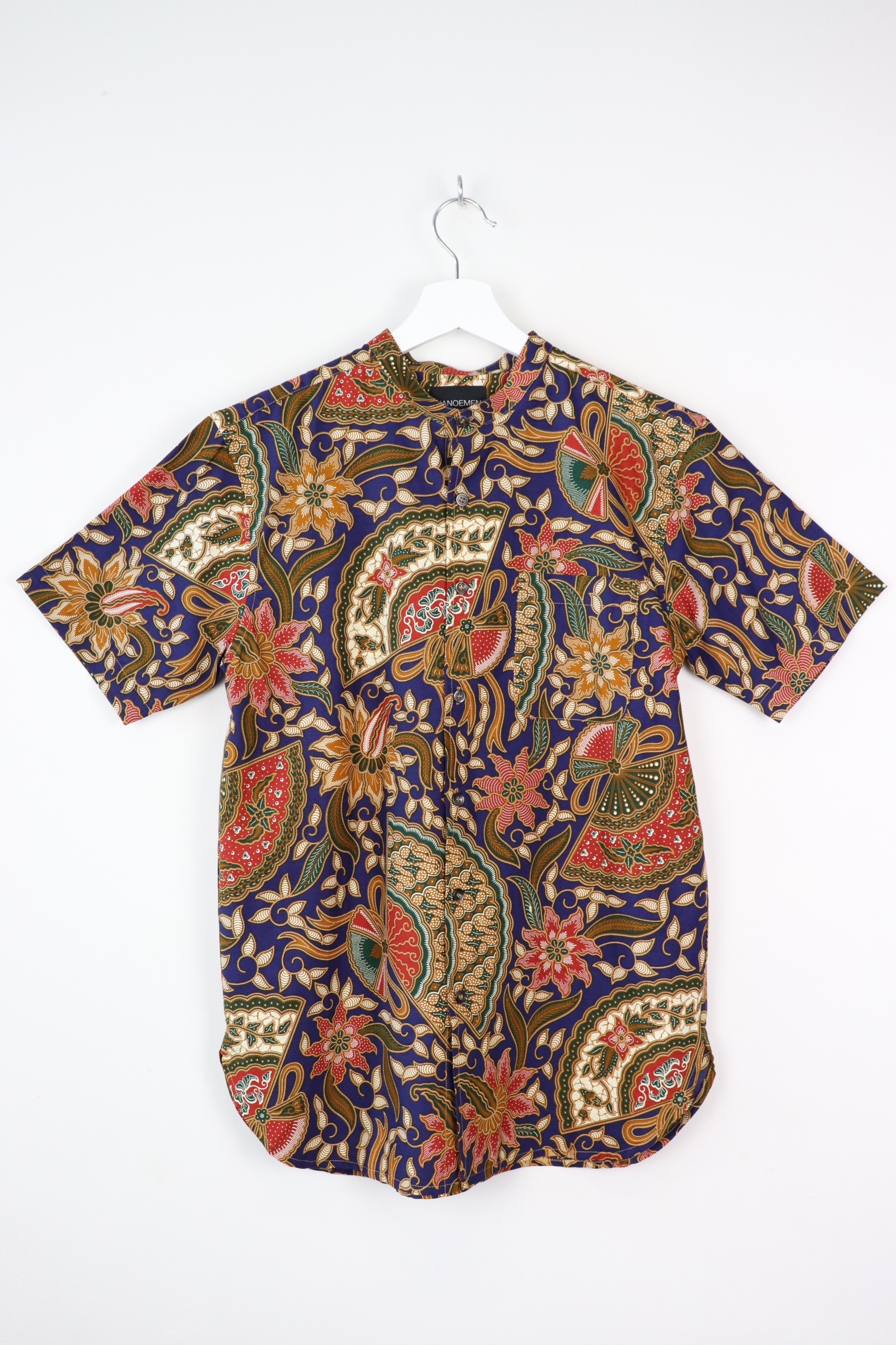 KANOEMEN Stand Collar Batik Shirt - Guiness (S)
