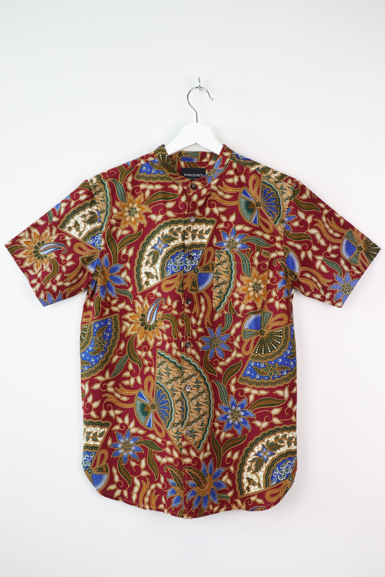 KANOEMEN Stand Collar Batik Shirt - Rum (S)