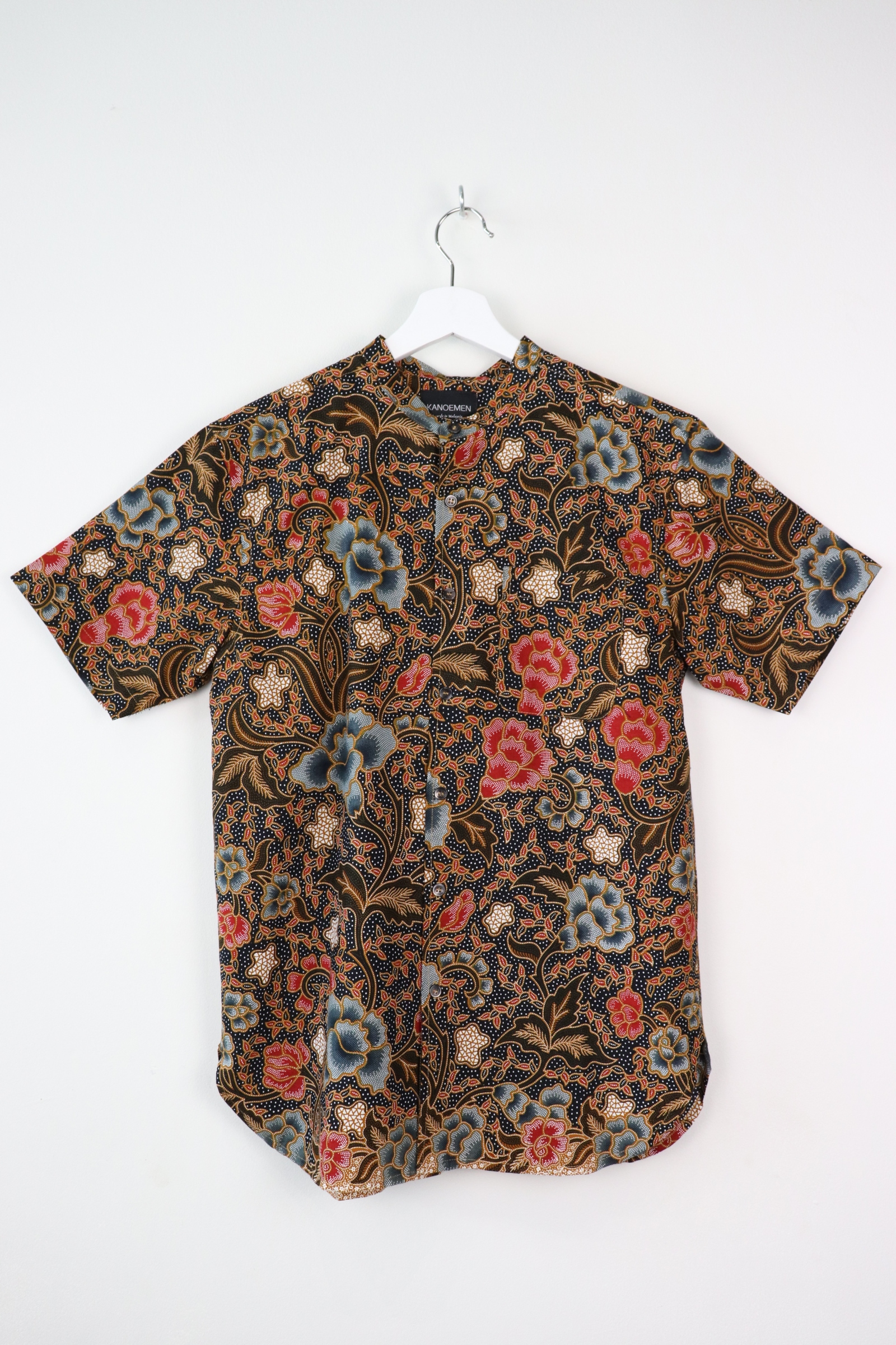 KANOEMEN Stand Collar Batik Shirt - Colada (S)