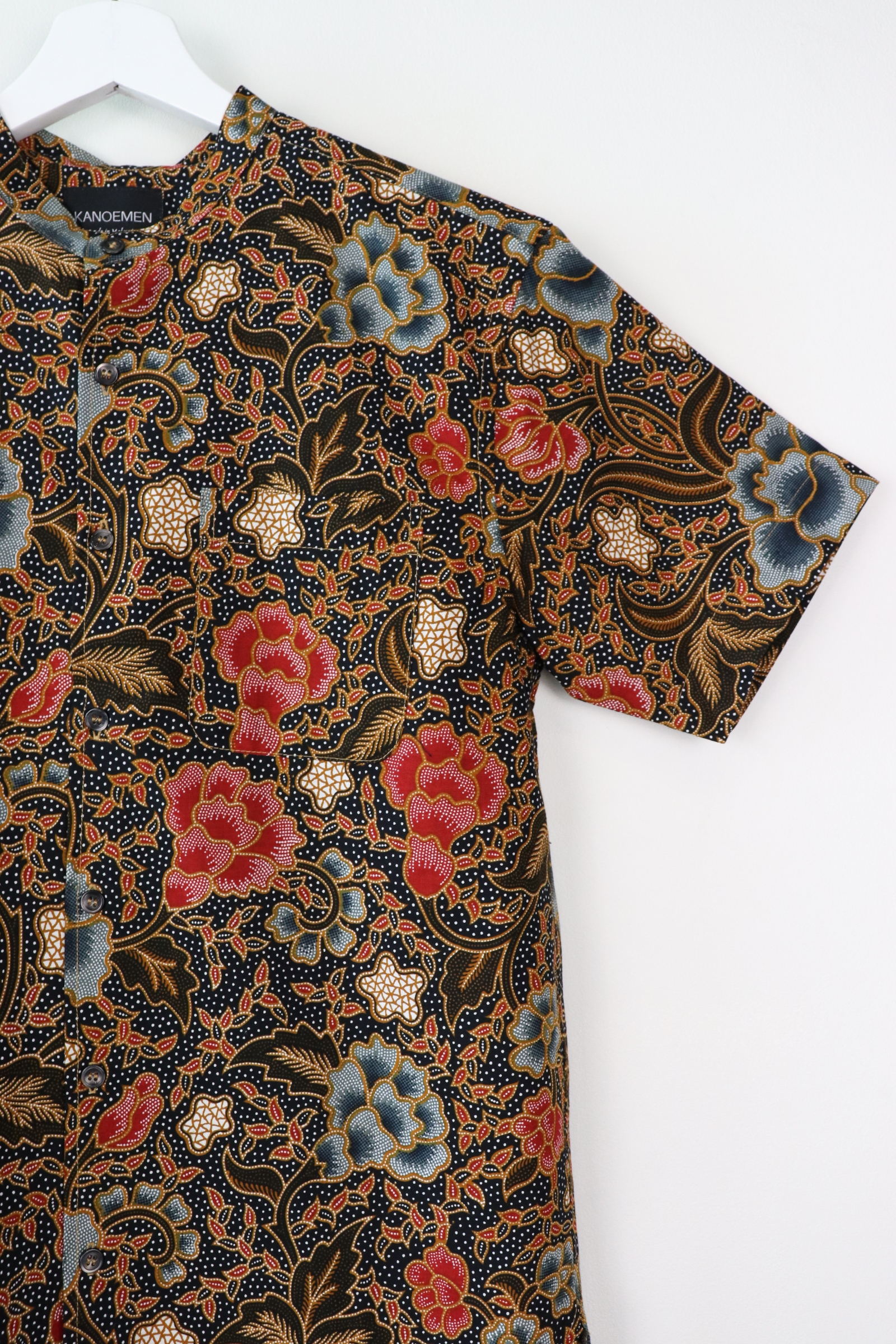 KANOEMEN Stand Collar Batik Shirt - Colada (S)