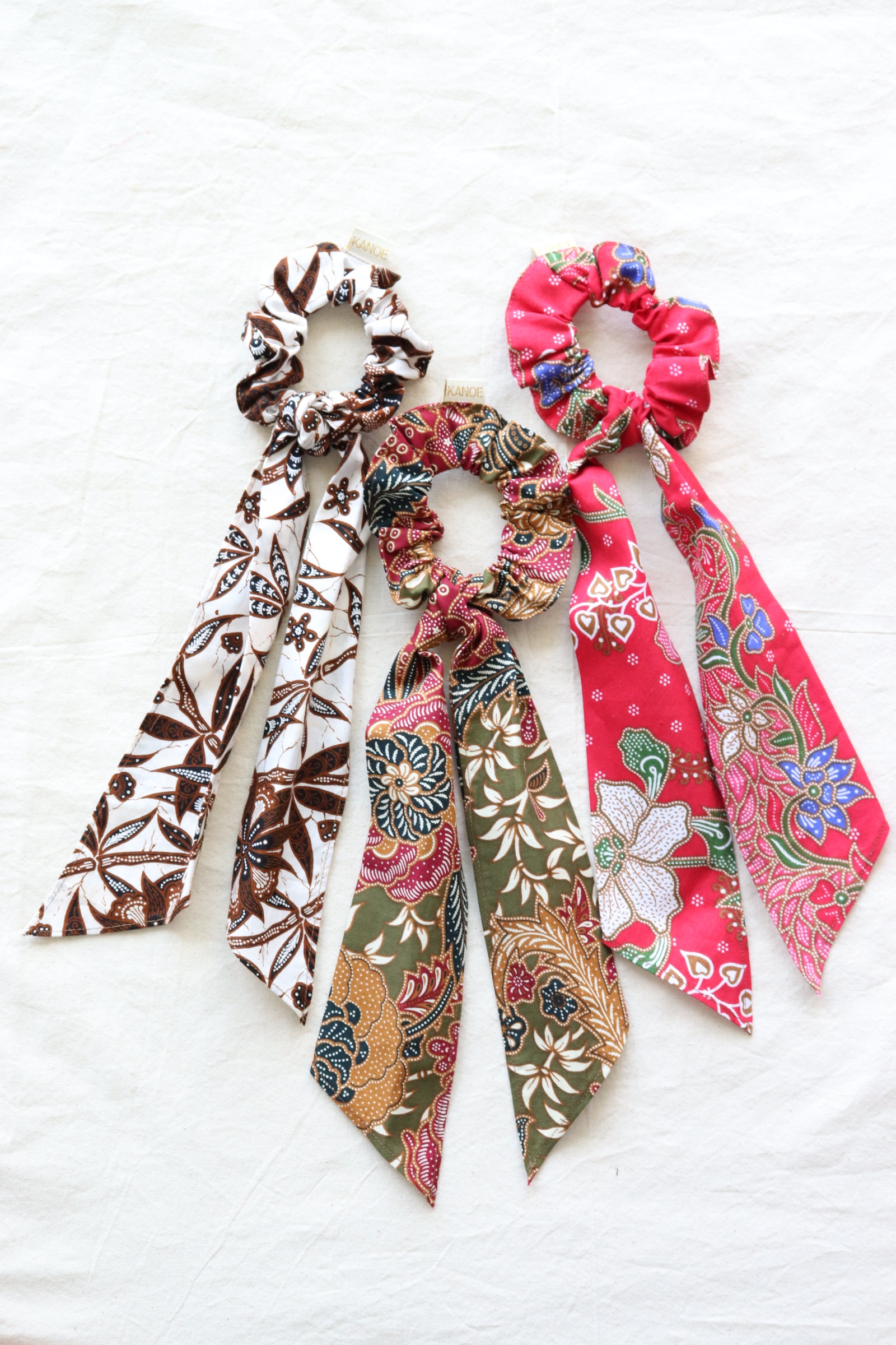 Batik Scrunchie w/ Ribbon - Hibiscus (Set of 3)
