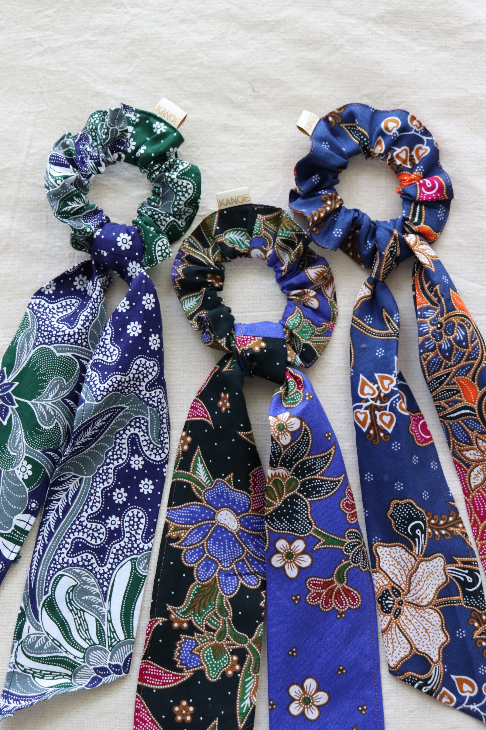Batik Scrunchie w/ Ribbon - Pansy (Set of 3)