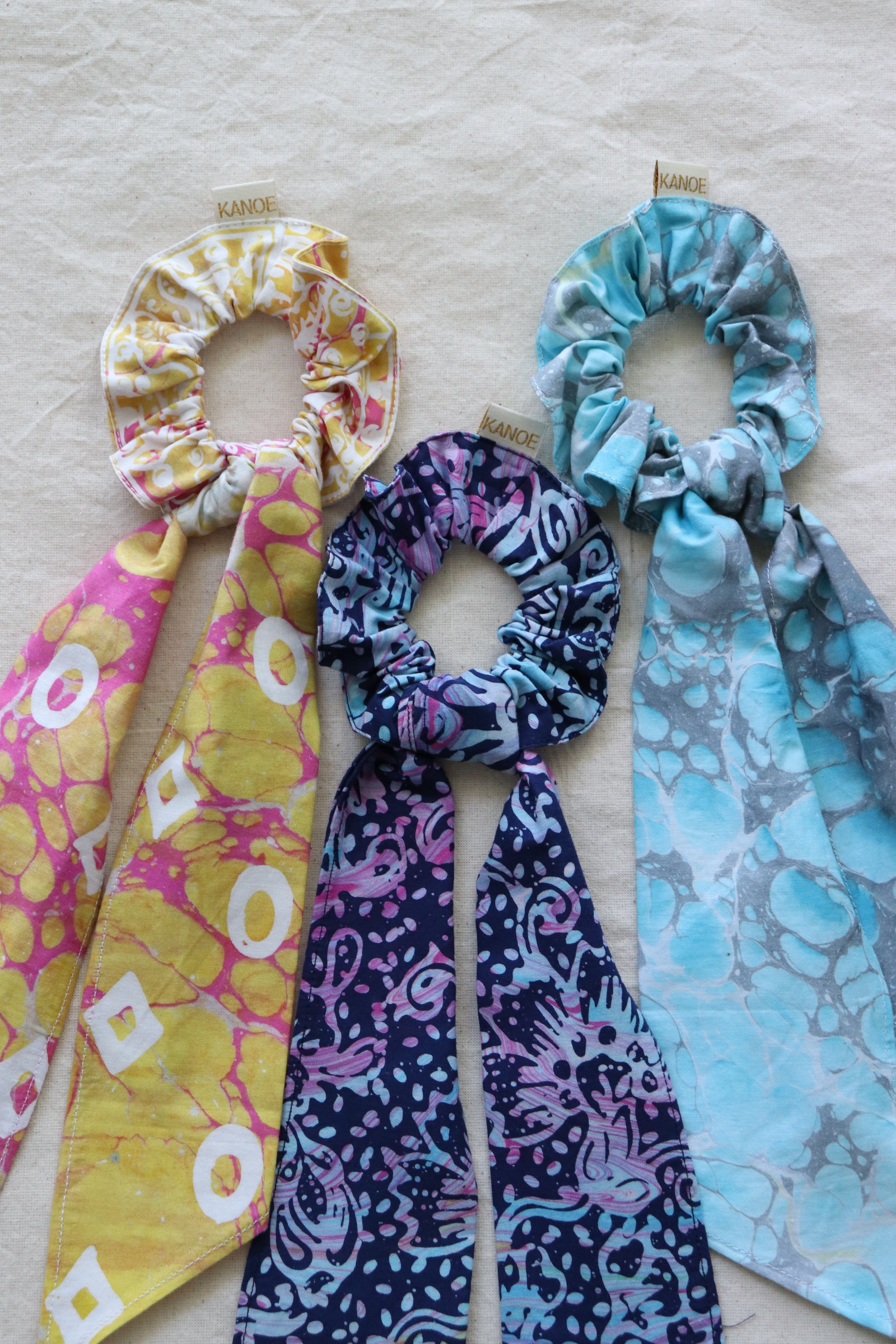 Batik Scrunchie w/ Ribbon - Daisy (Handstamped Batik) (Set of 3)
