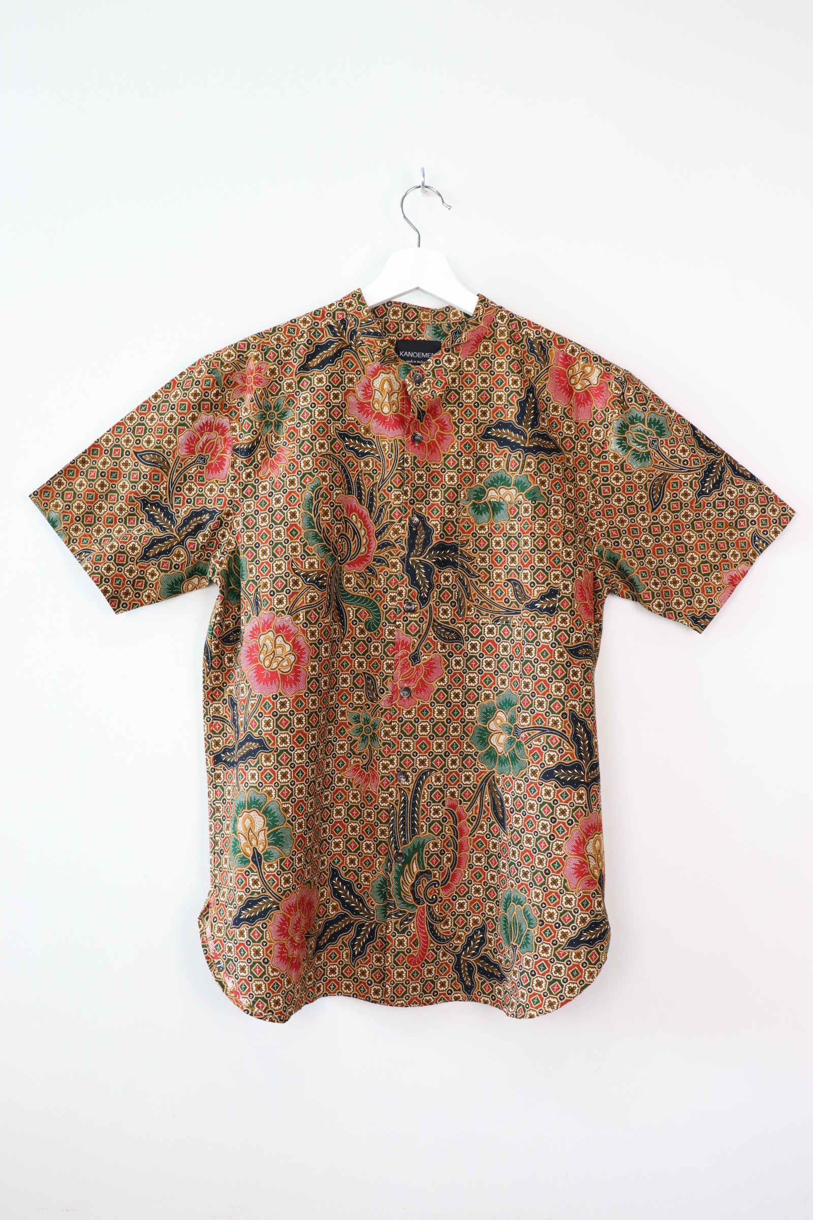 KANOEMEN Stand Collar Batik Shirt - De Kuyper (L)