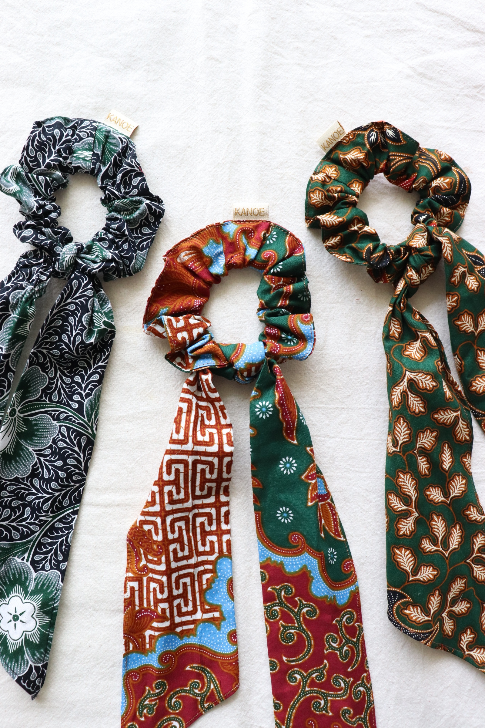Batik Scrunchie w/ Ribbon [Set of 3] - Zippy